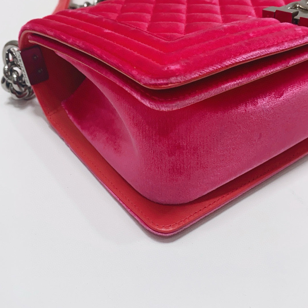 Chanel - Le Boy - Velvet - Pink - (Medium)