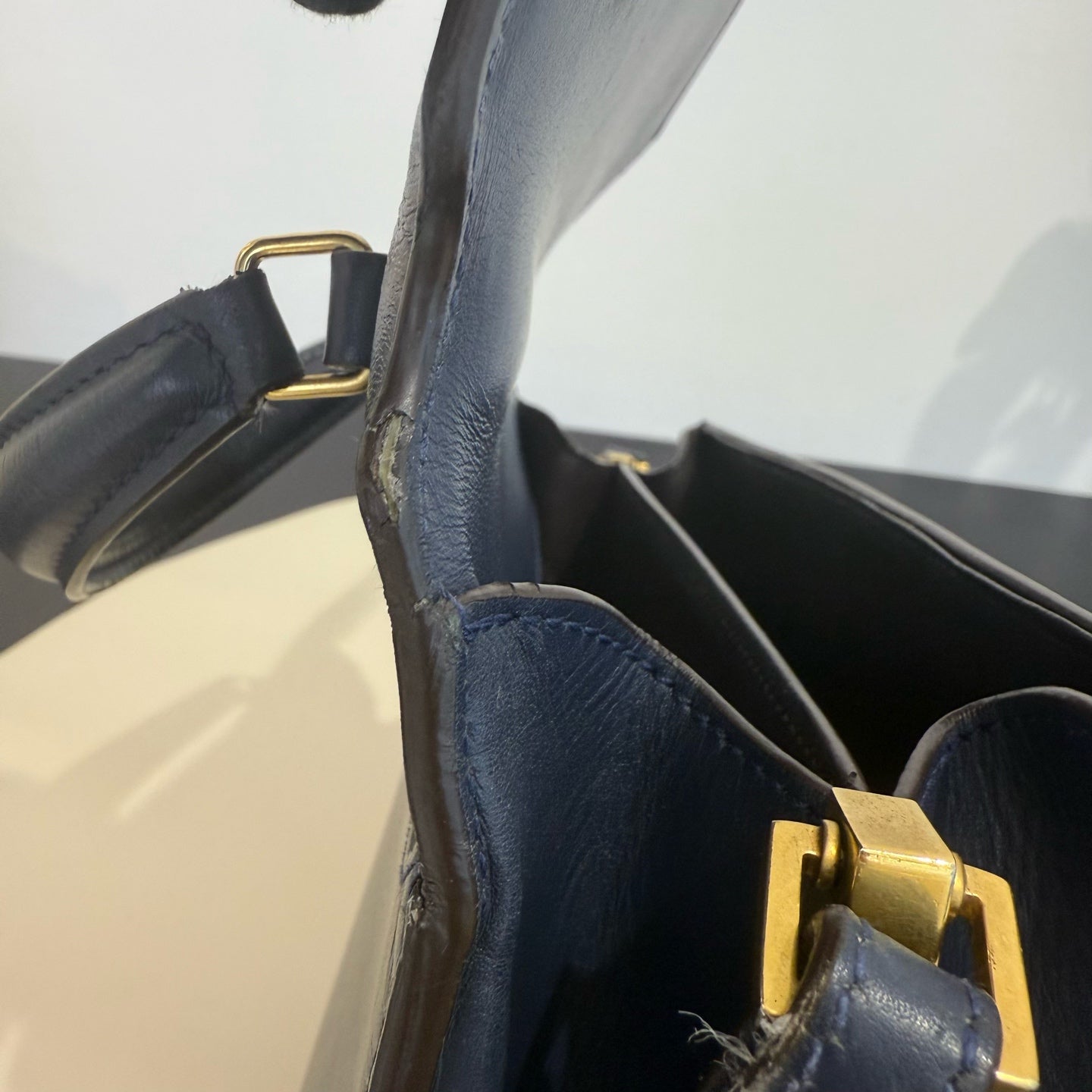 Saint Laurent - Cassandra Top Handle Bag - Smooth calfskin leather and goatskin suede - Navy with Gold-Tone Hardware - (medium)