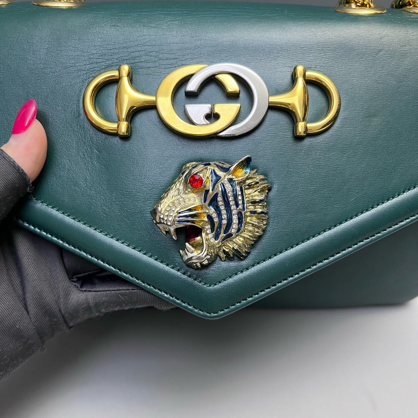 Gucci - Zumi Shoulder Bag with Tiger Head - Leather - Green - (medium)