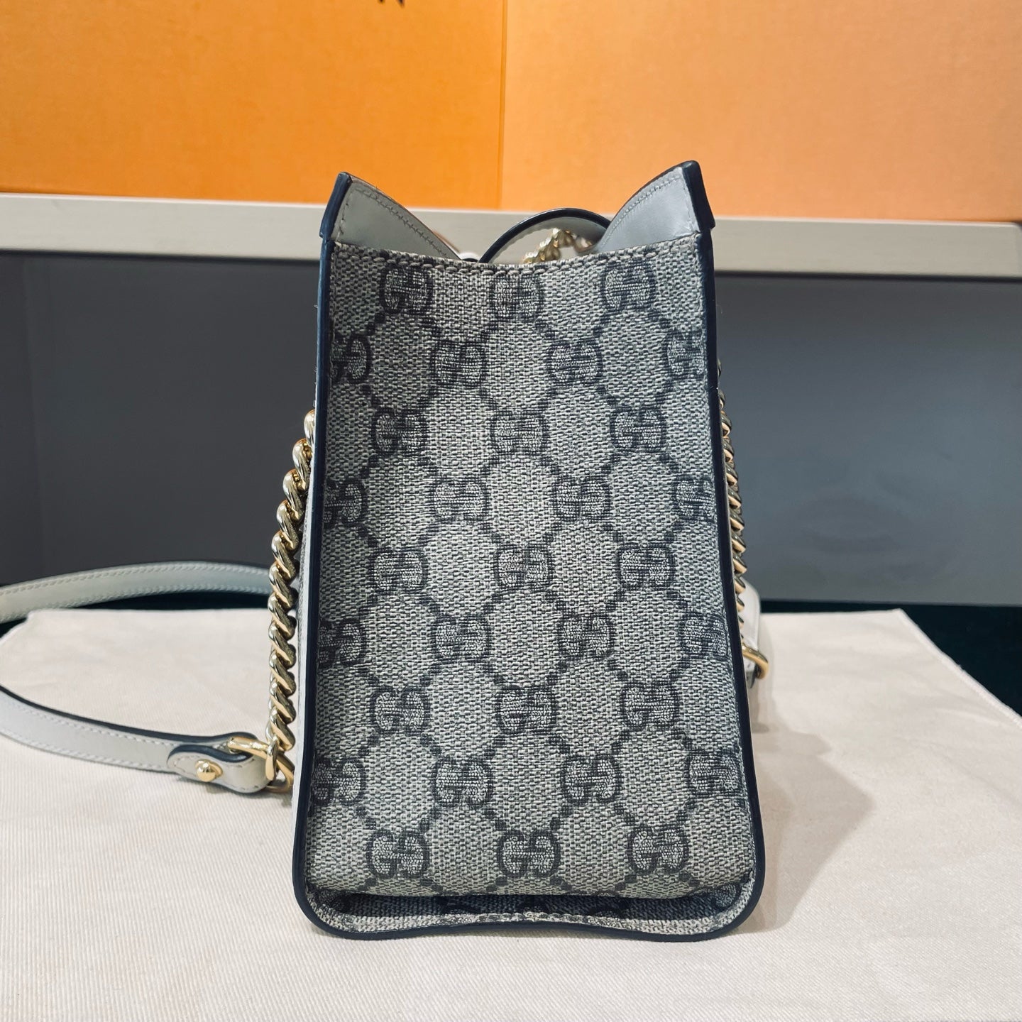 Gucci - Padlock GG Supreme Small Shoulder Bag - GG Supreme canvas with leather trim - White - (small)