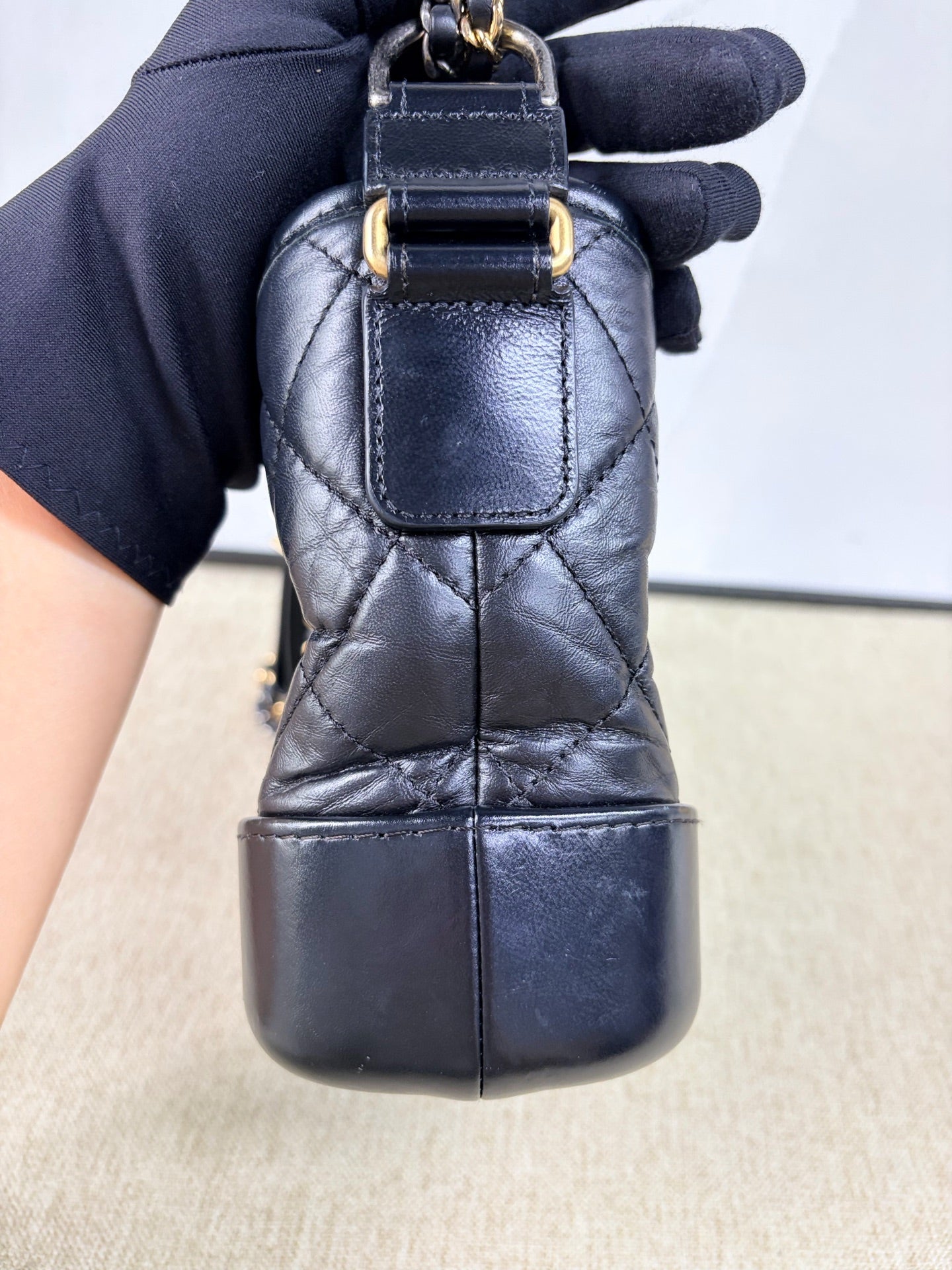 Chanel - Gabrielle Hobo Bag Small - Wrinkled cowhide leather - Black - (Small)