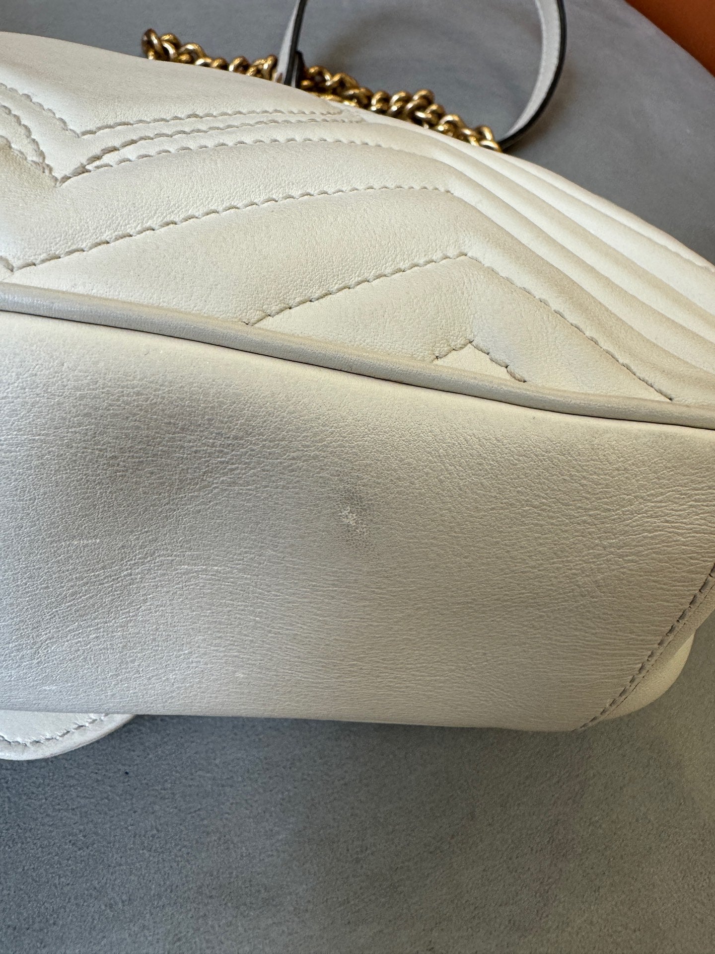 Gucci - Marmont Matelassé Small Shoulder Bag - Matelassé chevron leather - White - (Small)