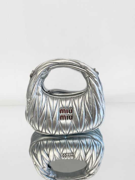 Miu Miu - Wonder Hobo Mini - Metallic leather - Silver - (Mini)