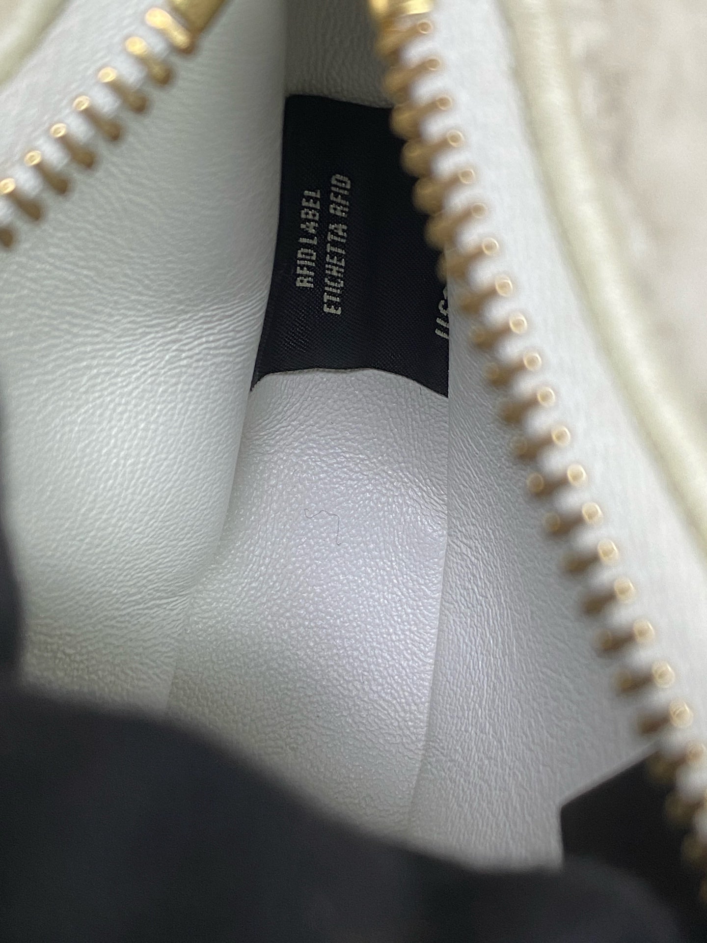 Fendi - Crescent Bag CE8629 - Lambswool felt - White with Gold-Tone Hardware - (mini)