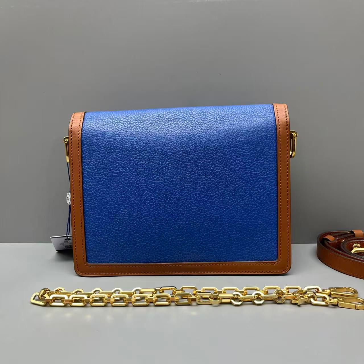 Louis Vuitton - Dauphine Messenger Bag - Grained leather - Multicolour - (medium)