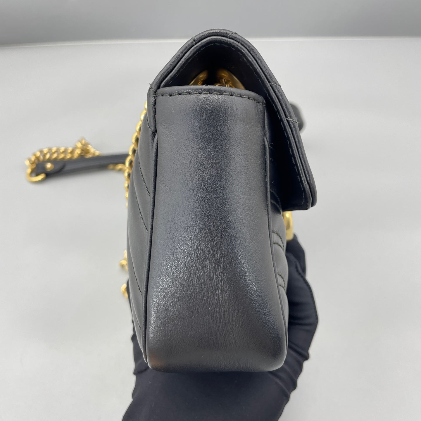 Gucci - GG Marmont Matelassé Mini Bag - Leather - Black with Gold-Tone Hardware - (Mini)