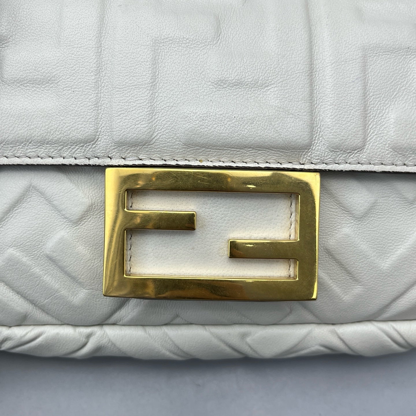 Fendi - Baguette Padded with Embossed FF Motif - Leather - White - (mini)