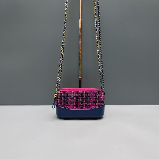 Chanel - Gabrielle Wallet on Chain (WOC) - Tweed with Leather trim - Multicolour Pink Tweed with Navy Blue Leather - (mini)