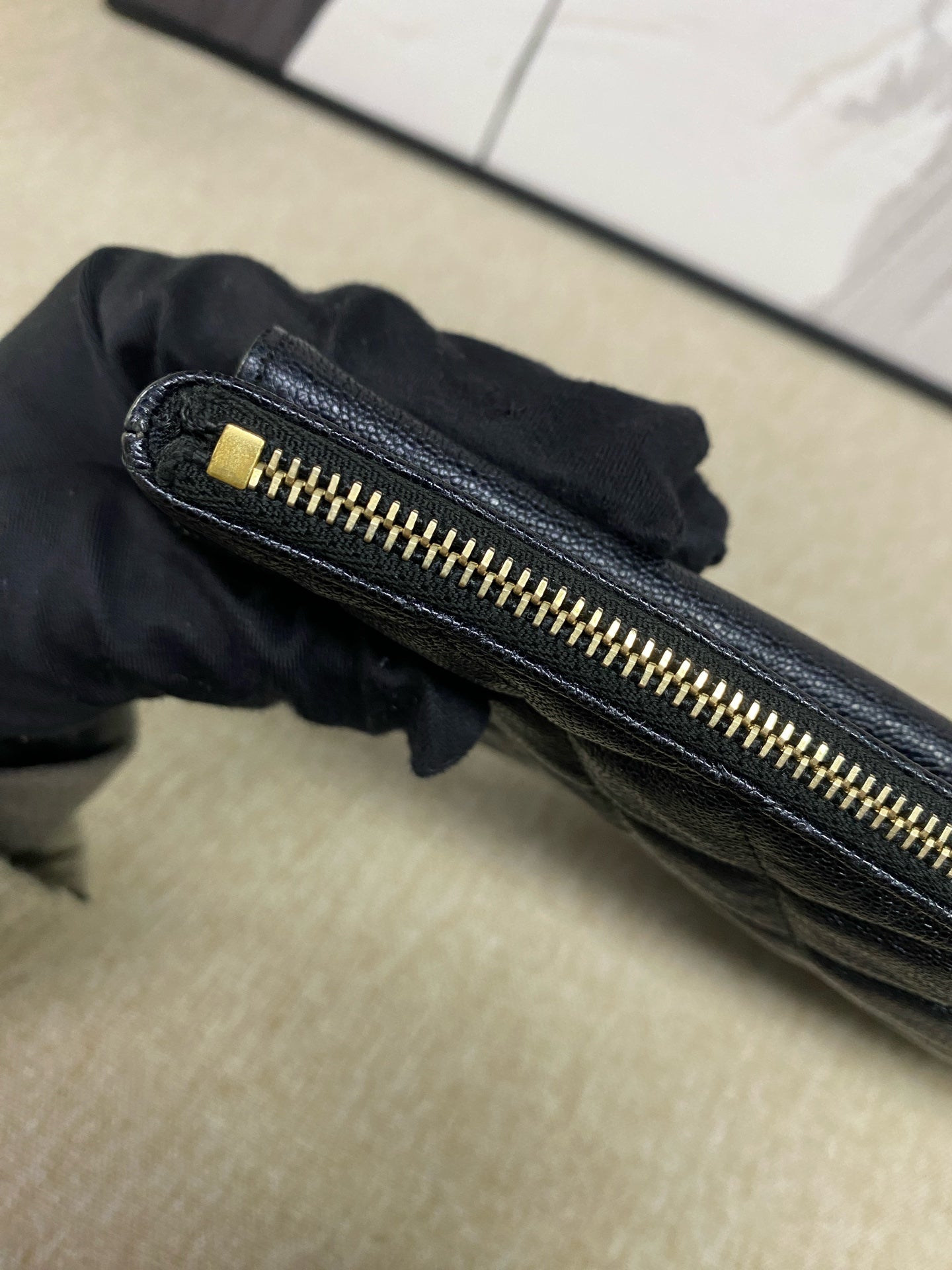 Chanel - Quilted Clutch Bag - Grained Calfskin Leather - Black with Gold-Tone Hardware - (Medium)