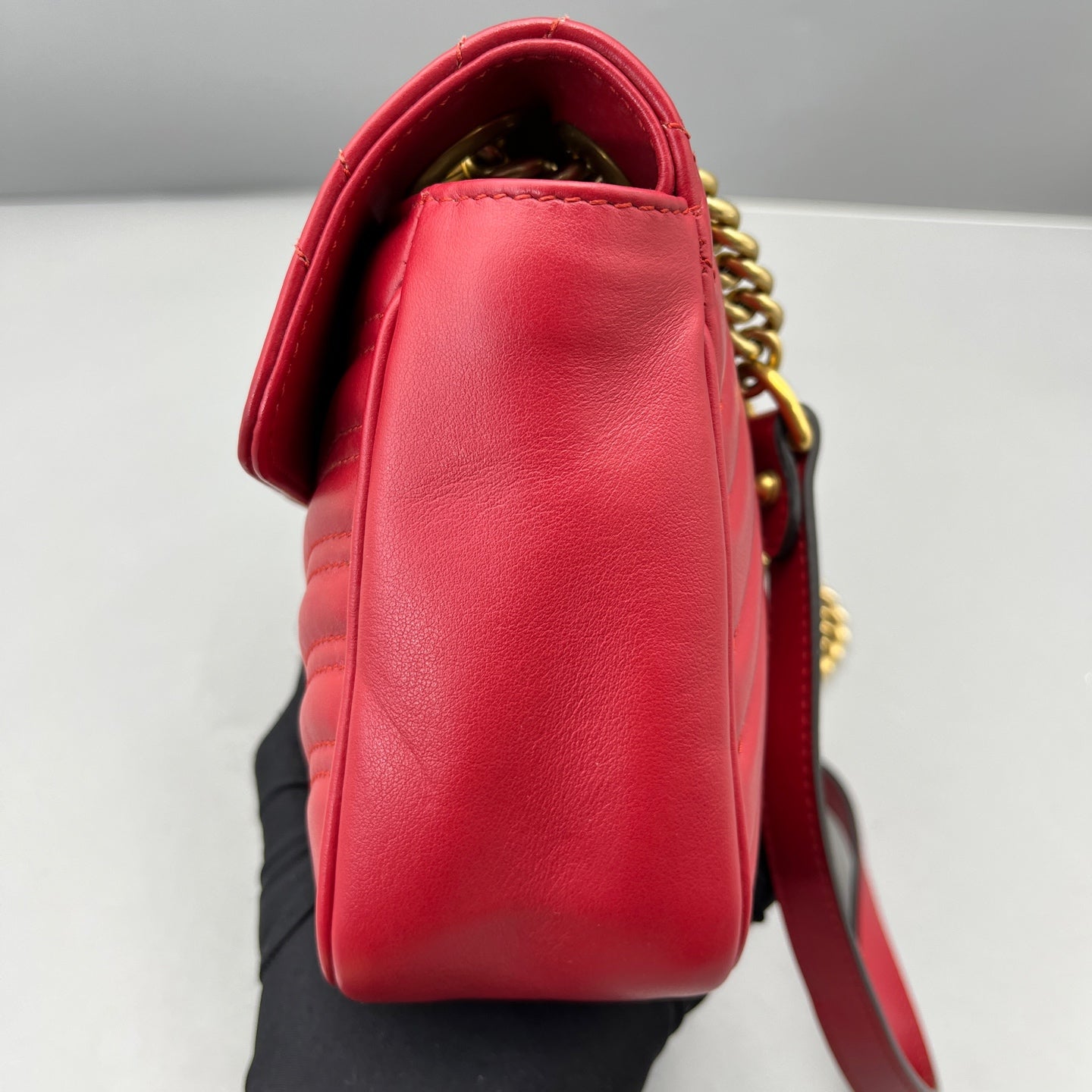 Gucci - GG Marmont Small Matelassé Shoulder Bag - Leather - Red - (Small)