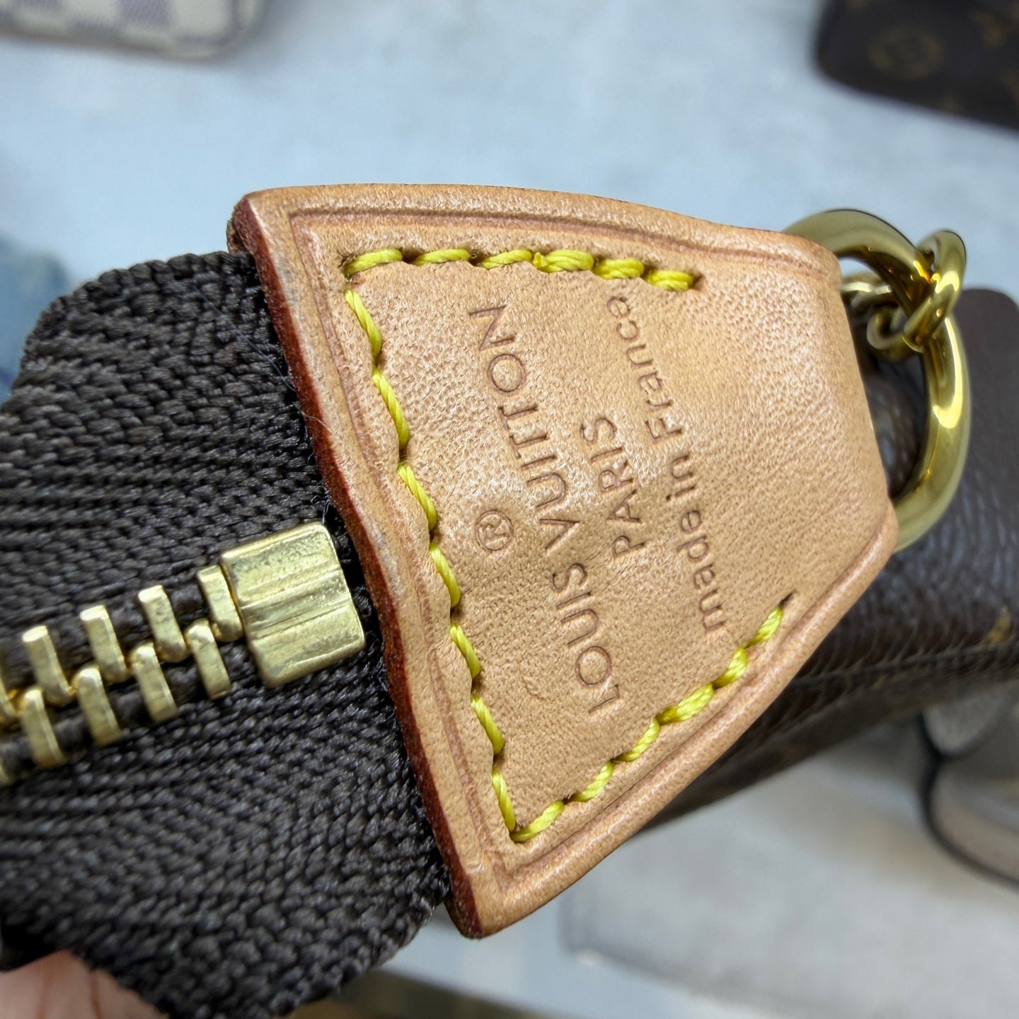 Louis Vuitton - Mini Pochette Accessories - Monogram coated canvas with Vachetta leather trim - Brown - (mini)