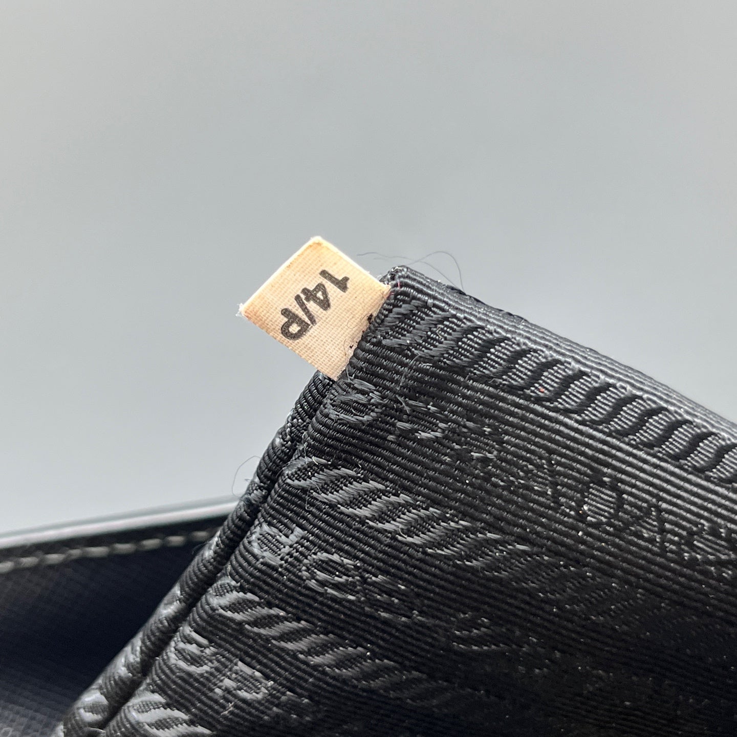 Prada - Galleria (Saffiano Lux Tote) - Saffiano leather - Black - (Medium)