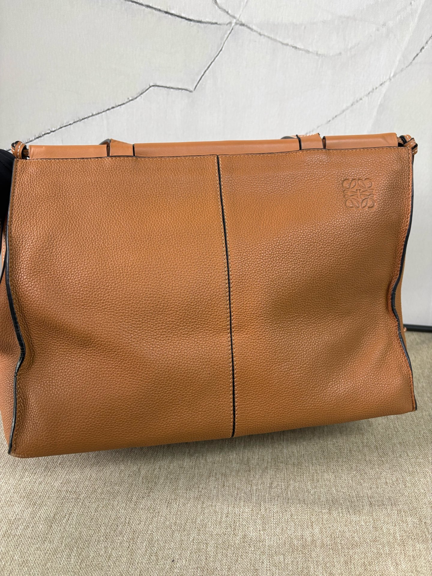 Loewe - Cushion Tote Bag - Grained calfskin leather - Caramel - (Large)