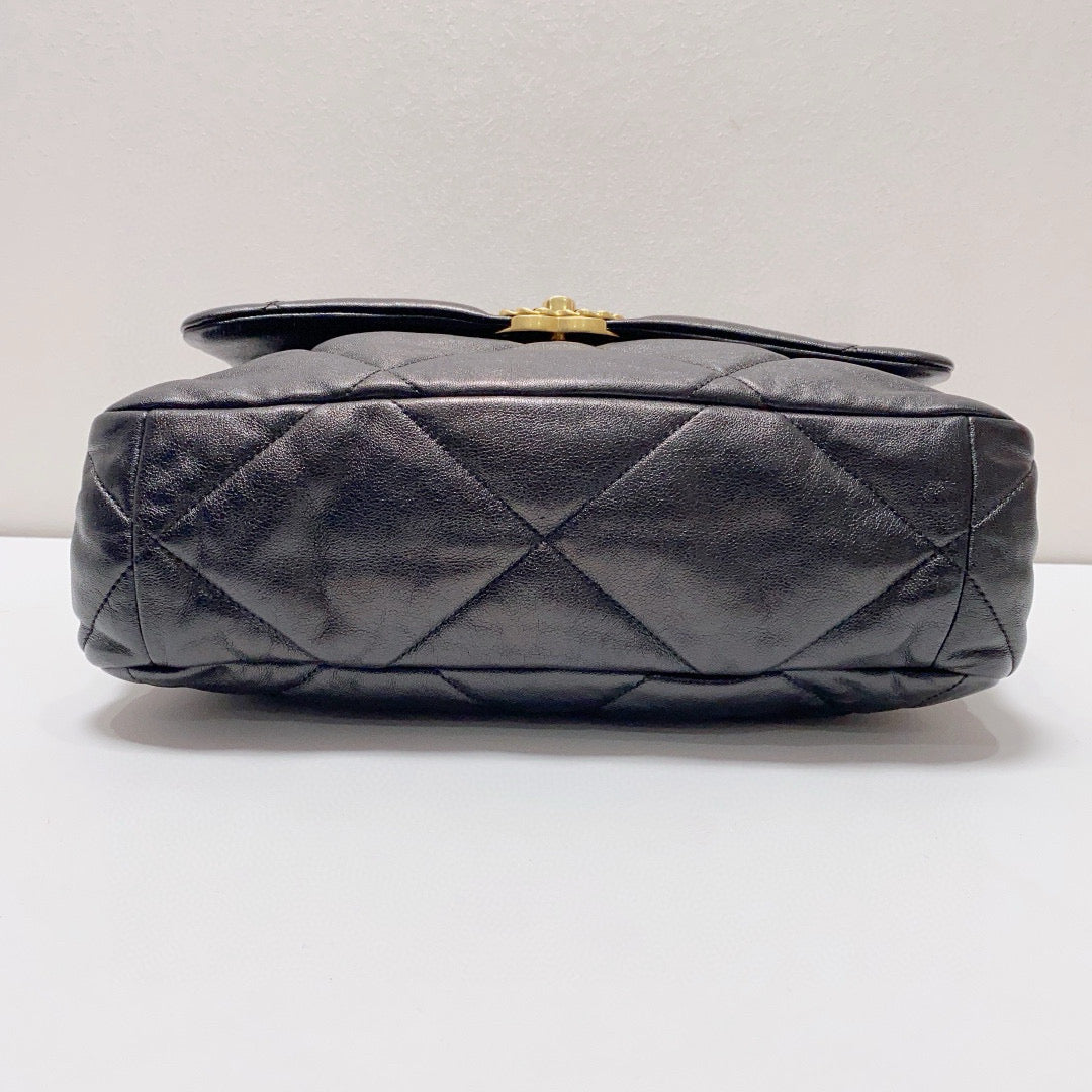 Chanel - 19 Bag - Lambskin leather - Black - (medium)