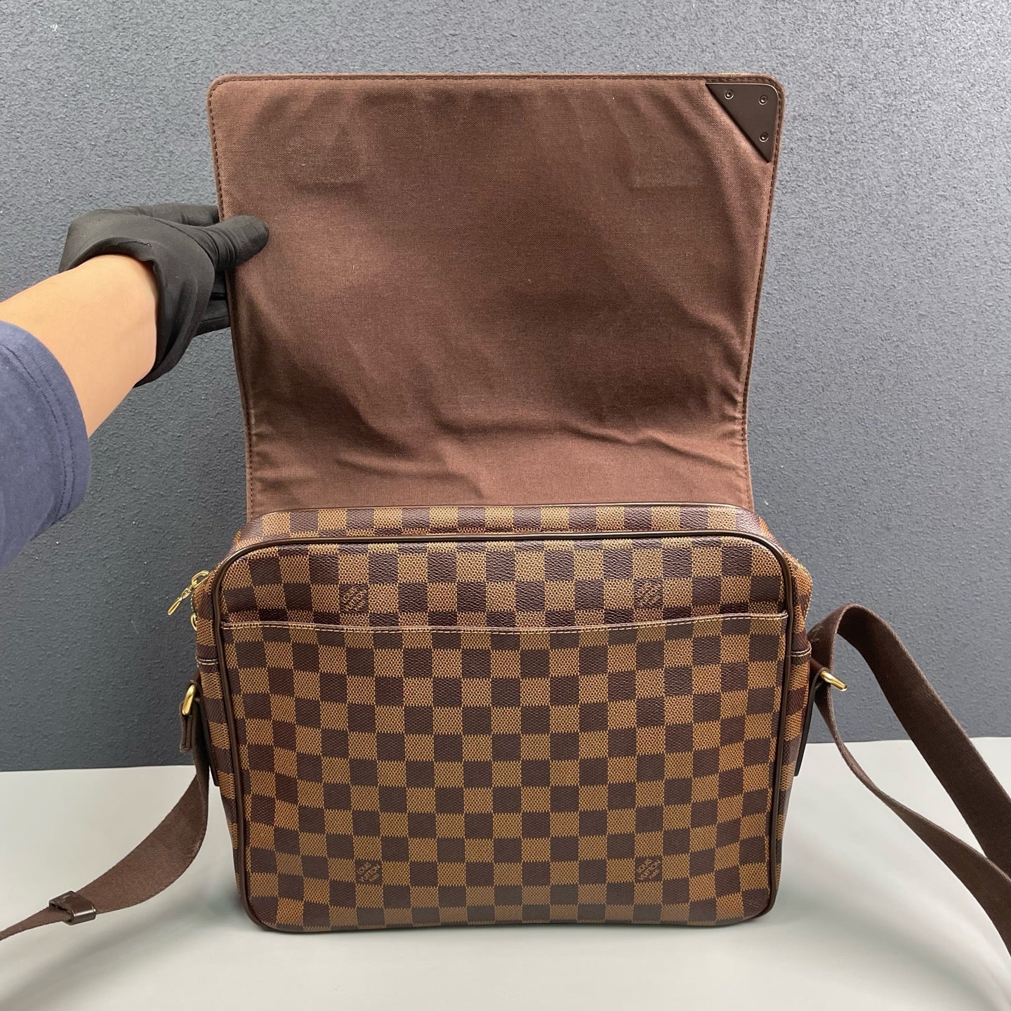 Louis Vuitton - District PM Messenger Bag - Damier Ebene coated canvas with leather trim - Brown - (medium)