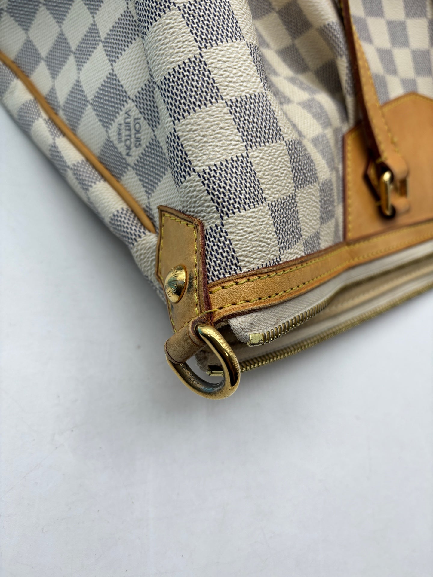 Louis Vuitton - Tote - Coated canvas with Vachetta leather trim - White - (Large)