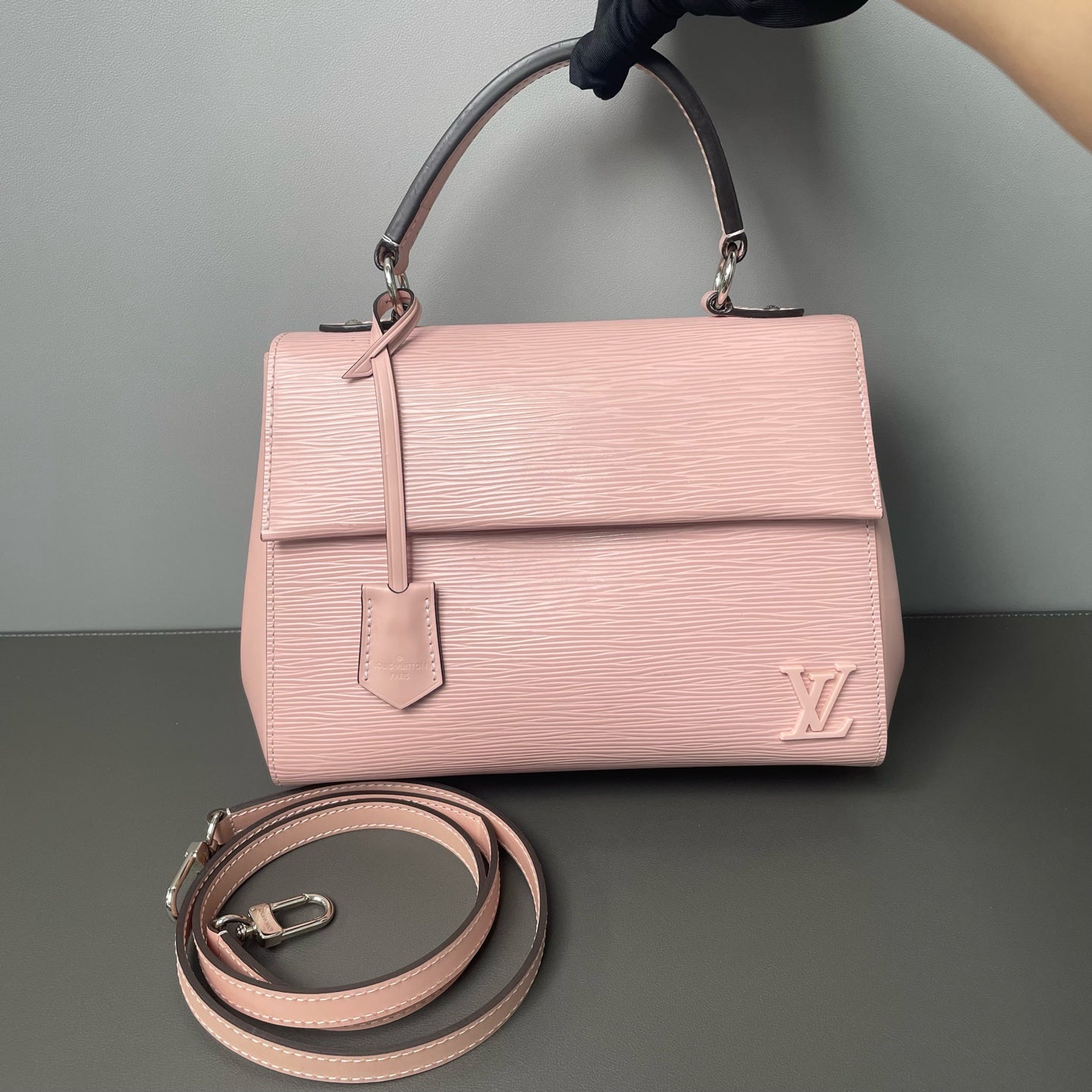 Louis Vuitton - Cluny - Epi leather - Pink - (medium)
