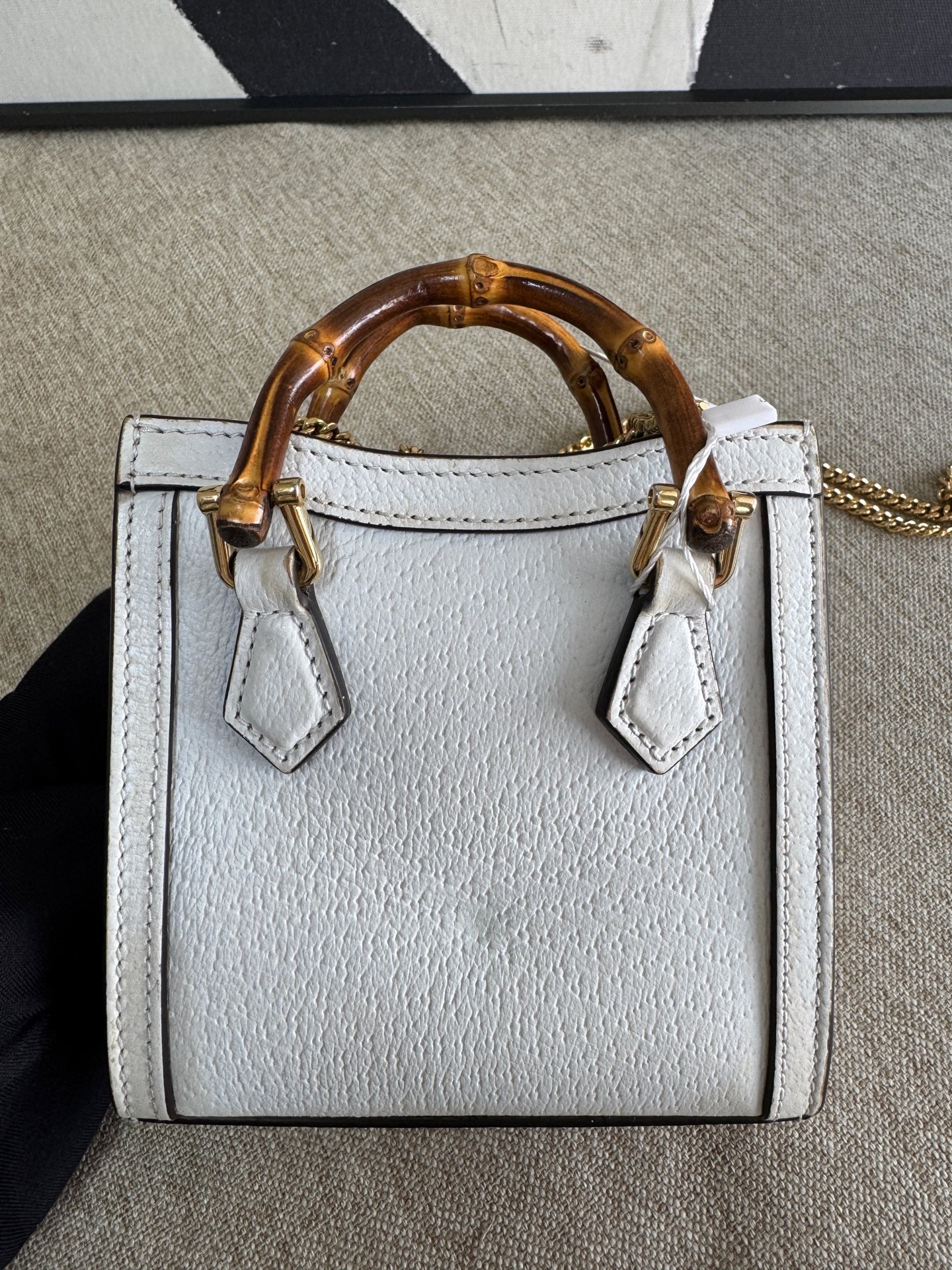 Gucci - Diana Mini - Grained cowhide leather with bamboo - White with gold-tone hardware - (mini)
