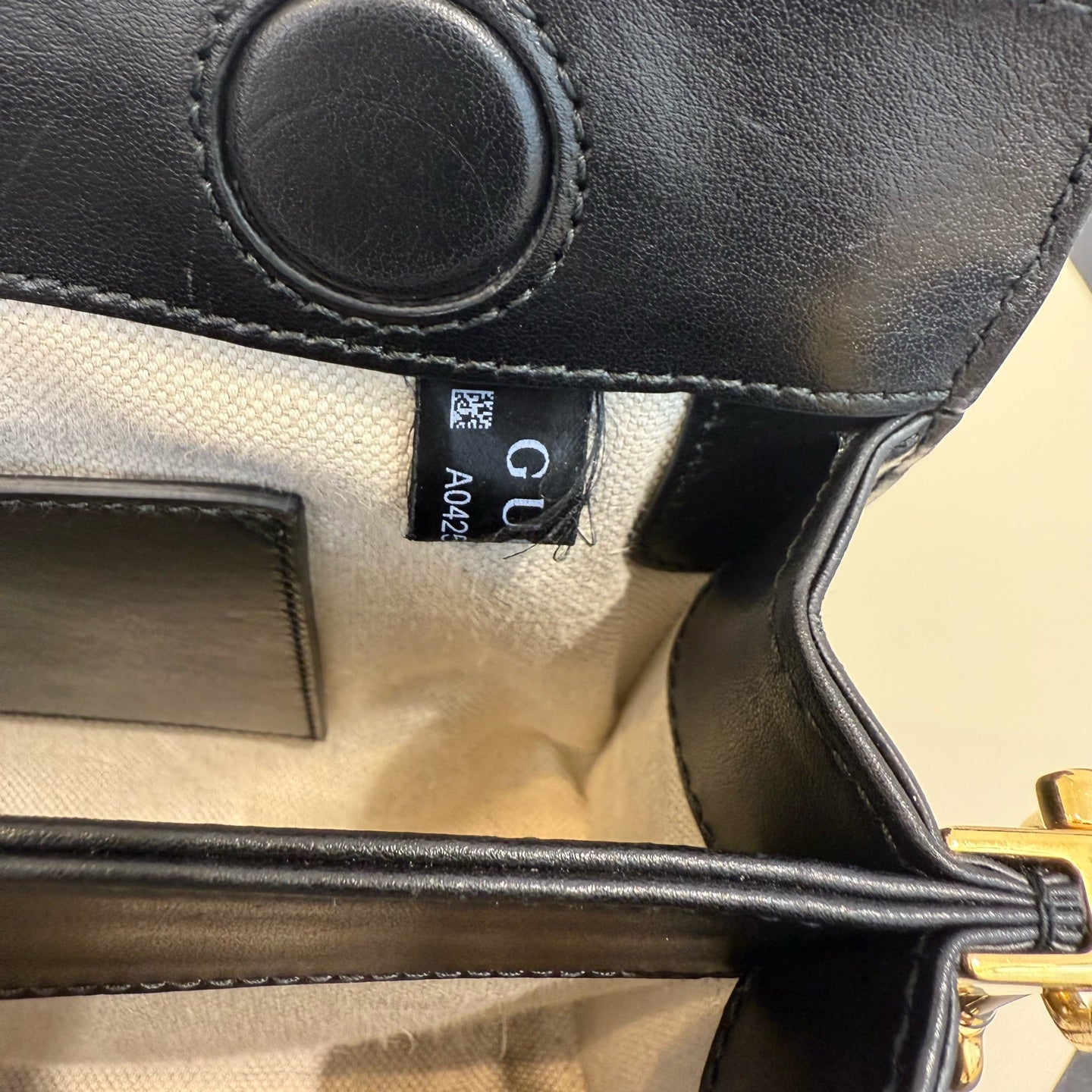 Gucci - GG Matelassé Chain Bag - Leather - Black with Gold-Tone Hardware - (mini)
