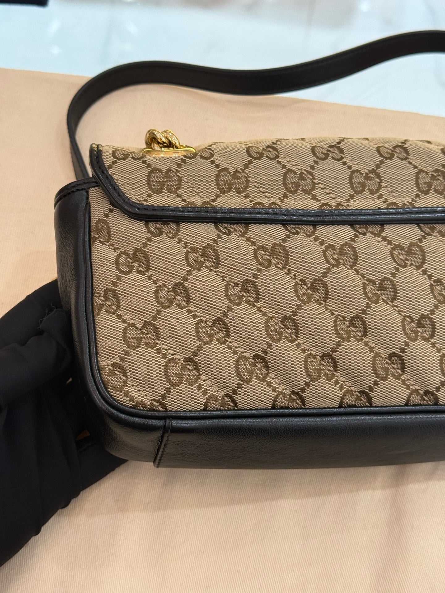 Gucci - GG Marmont 22 - Canvas with leather trim - Beige and Black with Gold-Tone Hardware - (mini)