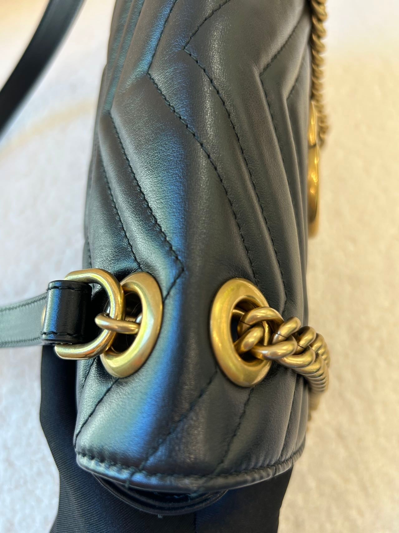 Gucci - GG Marmont Matelassé Shoulder Bag 22 - Leather - Black - (Mini)