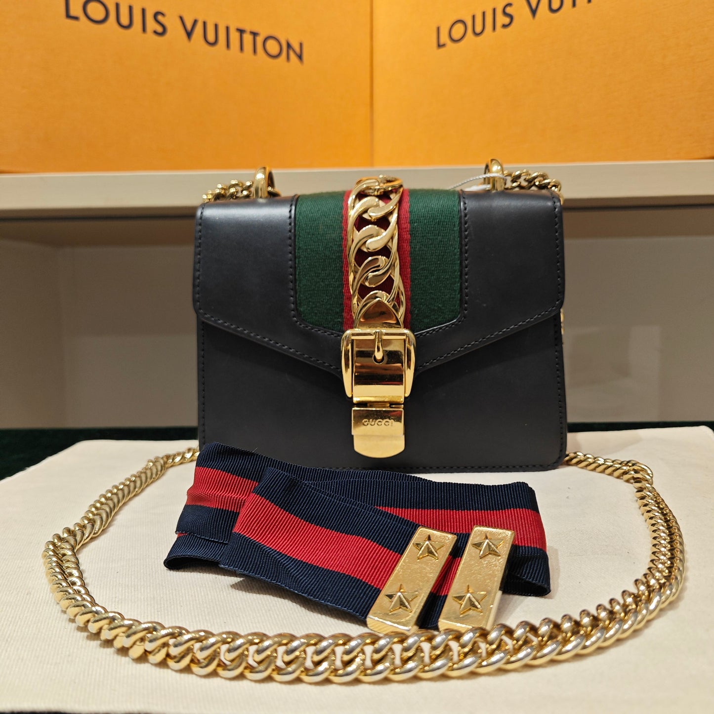 Gucci - Sylvie - Leather - Black - (small)