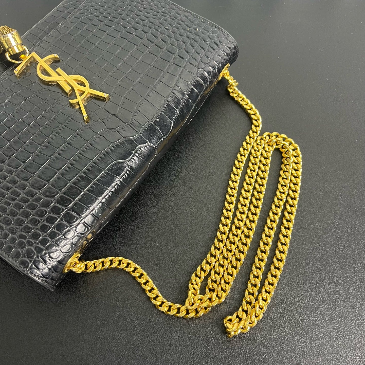 Saint Laurent - Kate Medium Chain Bag with Tassel - Crocodile embossed leather - Black - (medium)