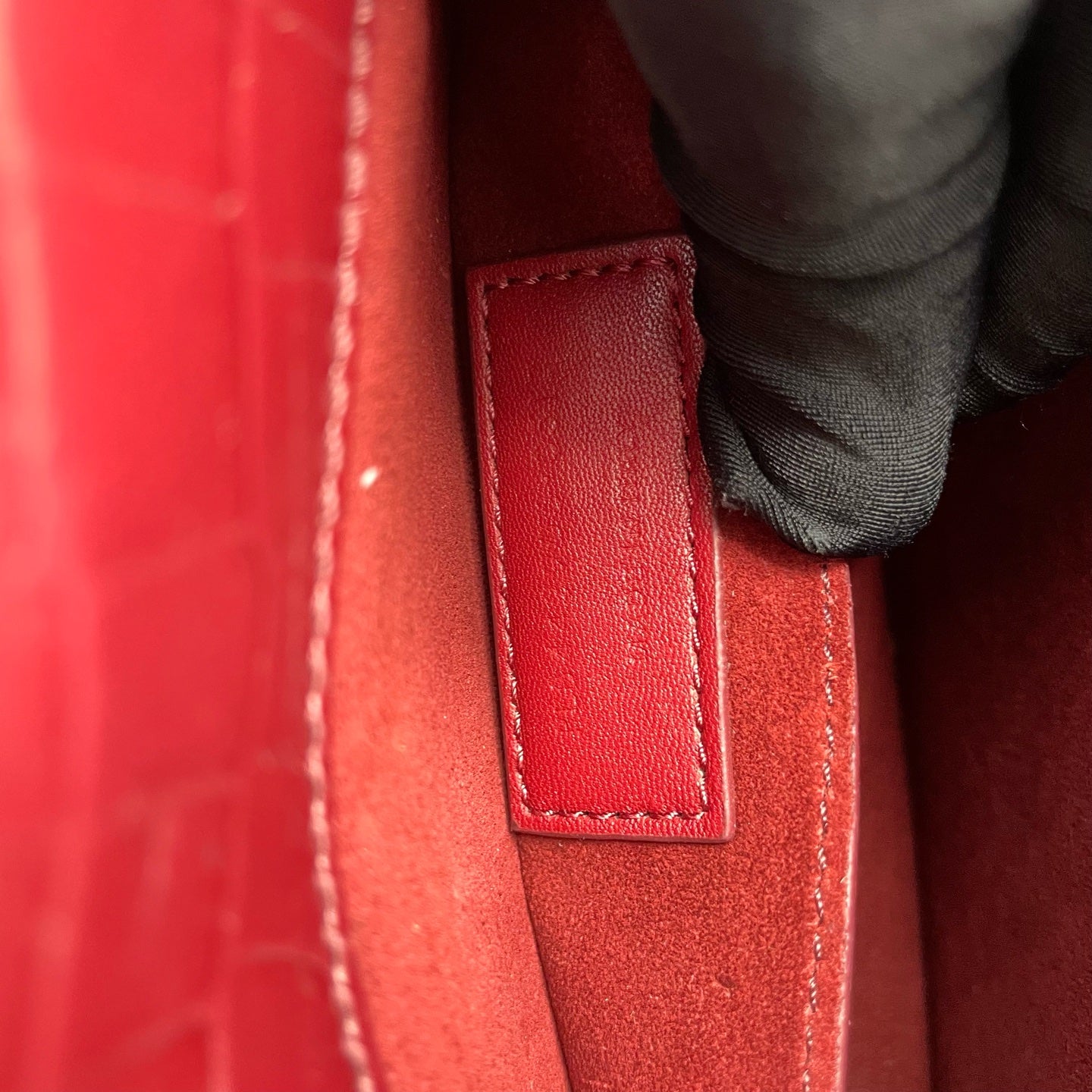 Saint Laurent - Sunset Medium - Calfskin leather with crocodile embossing - Burgundy - (Medium)