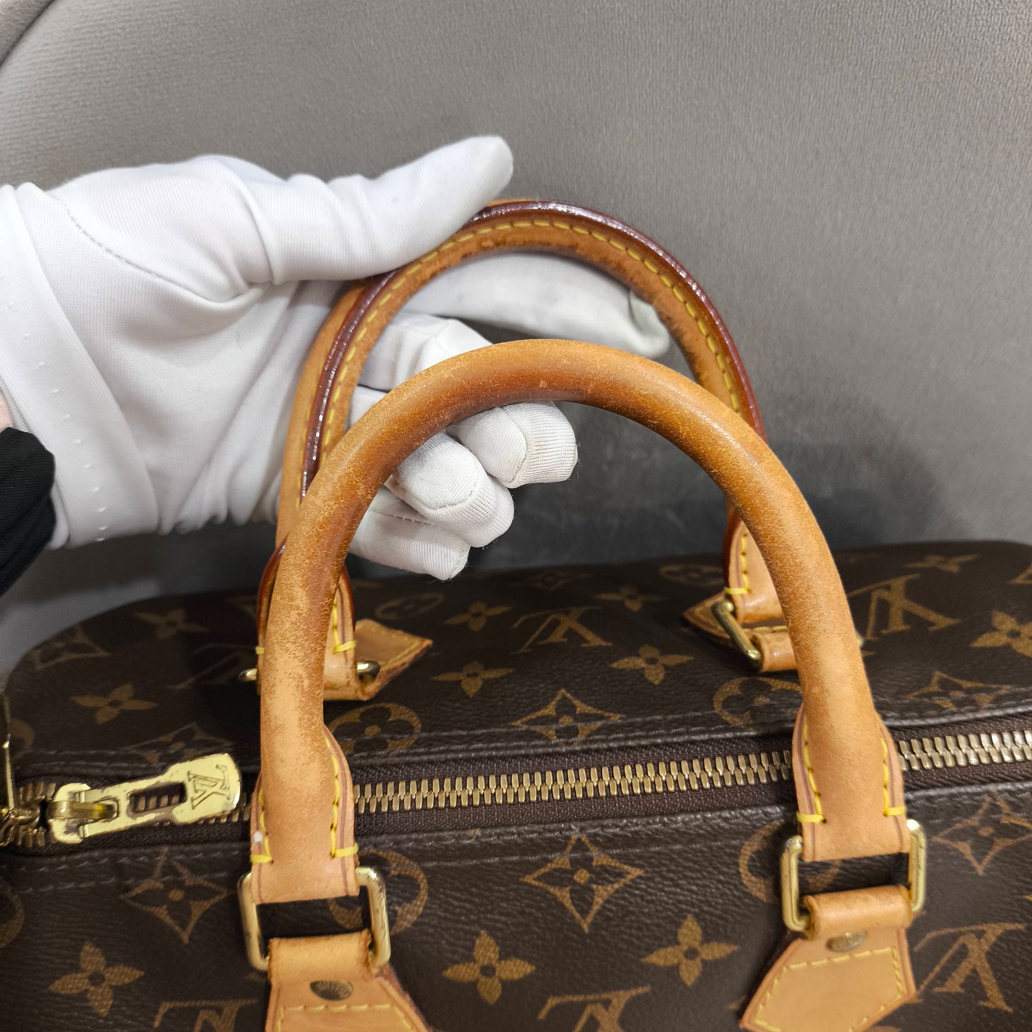 Louis Vuitton - Speedy 25 Bandouliere - Monogram coated canvas with natural cowhide leather trim - Brown - (Small)