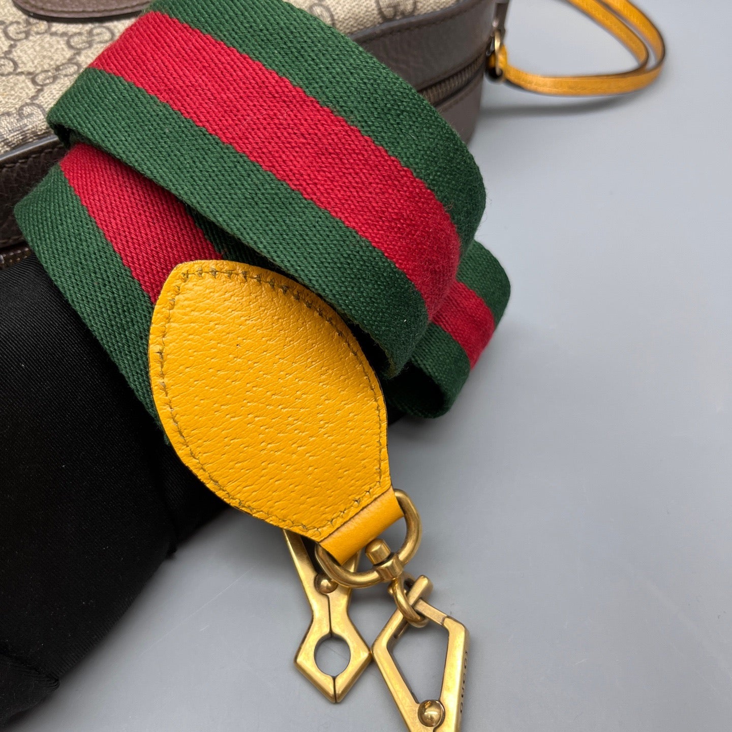 Gucci - Tiger Head Camera Bag - GG Supreme canvas with leather trim - Beige and Brown with Multicolour strap - (small)