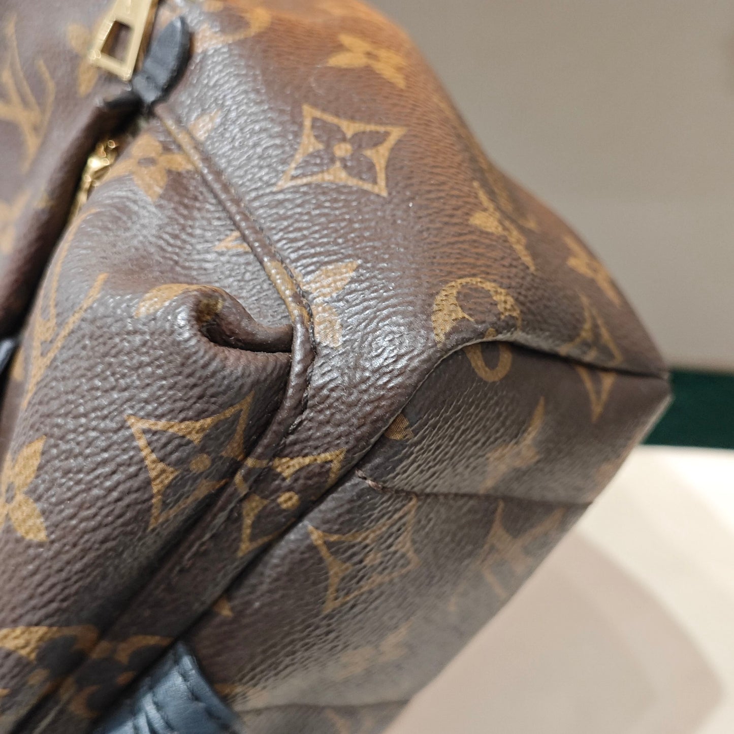 Louis Vuitton - Palm Springs Mini Backpack - Monogram coated canvas with black cowhide leather trim - Brown - (mini)