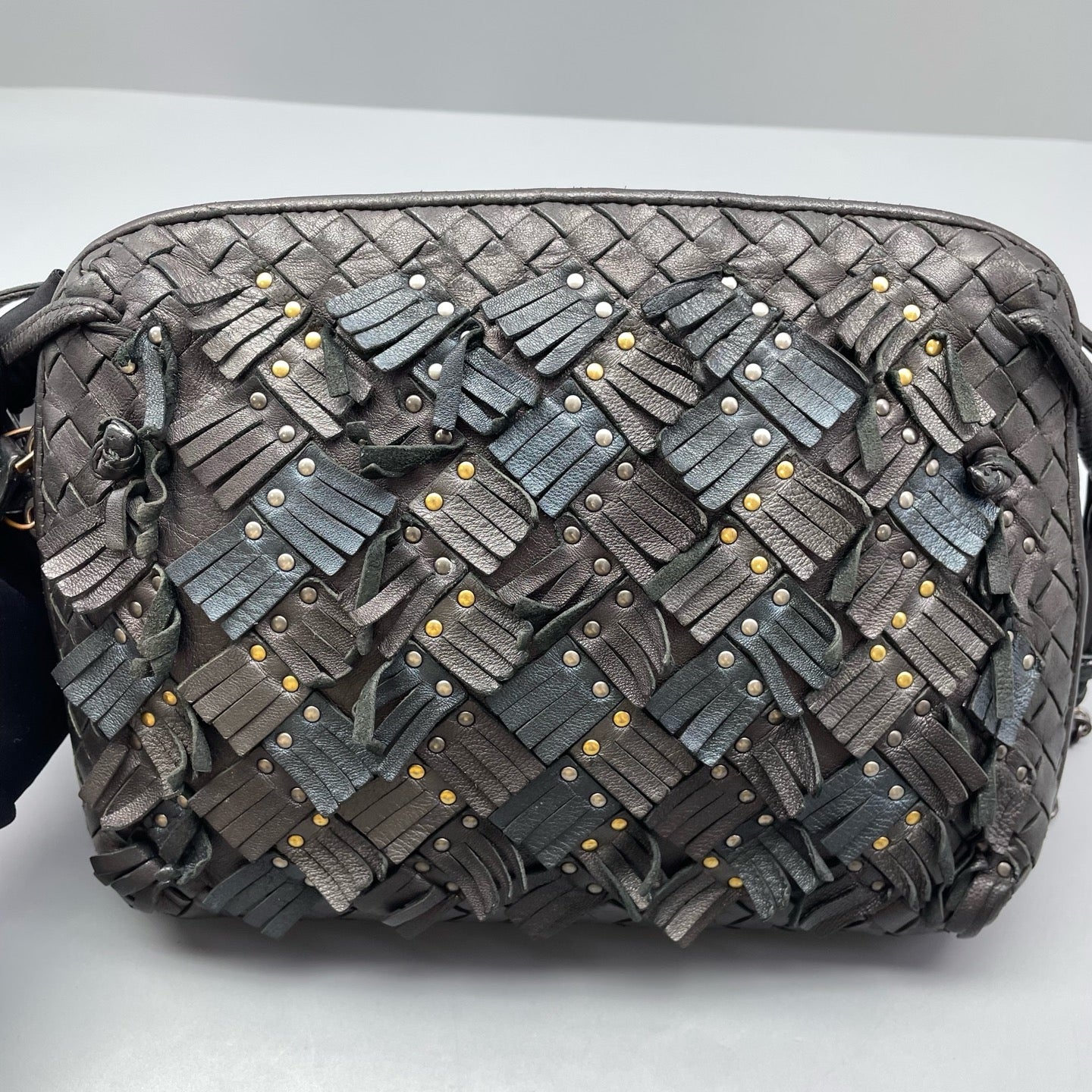 Bottega Veneta - Intrecciato Tassel Rivet Camera Bag - Leather - Grey - (Small)