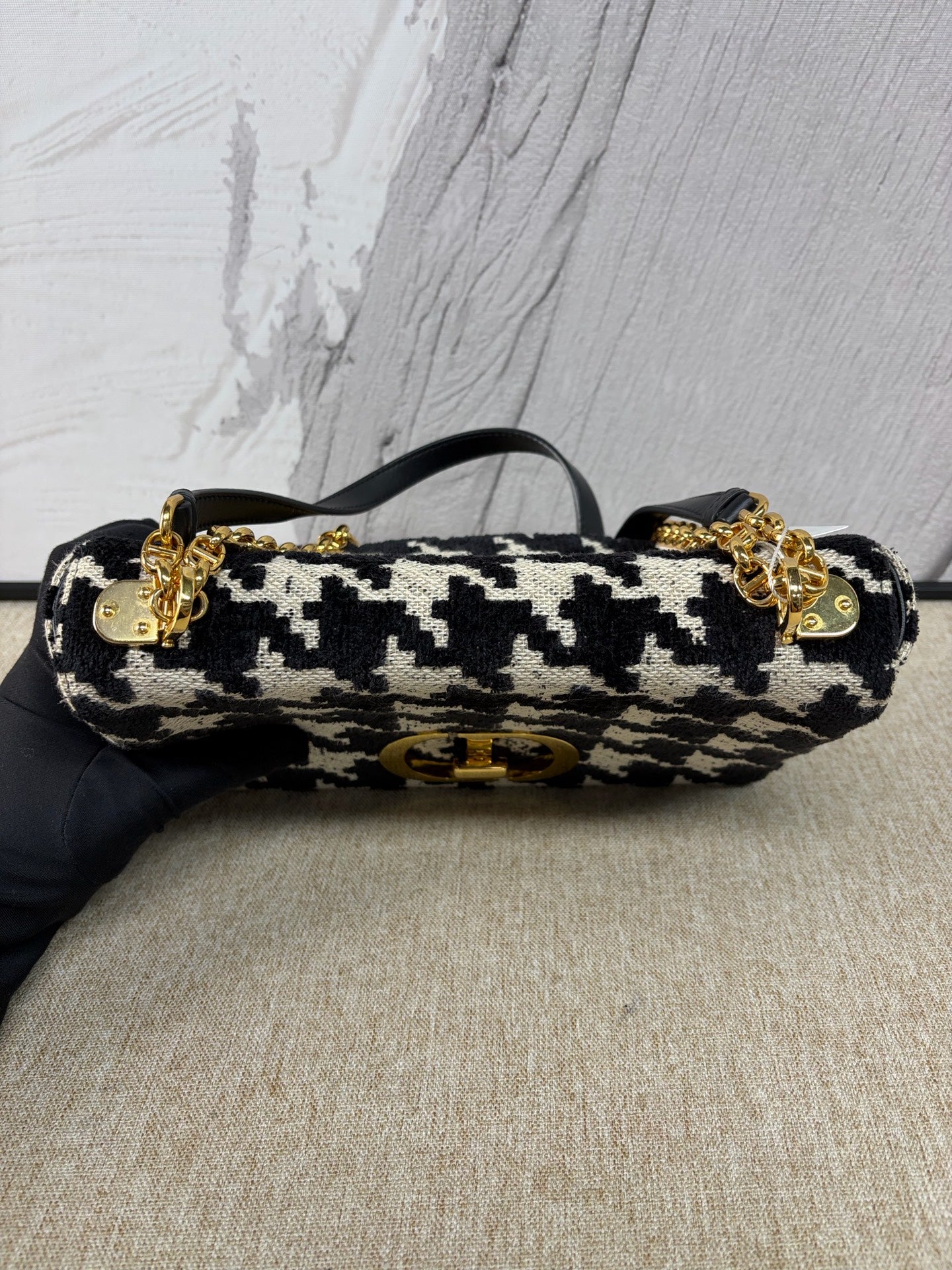 Dior - Caro Houndstooth Chain Bag - Tweed with Leather trim - Multicolour (Black and White) with Gold-Tone Hardware - (Medium)