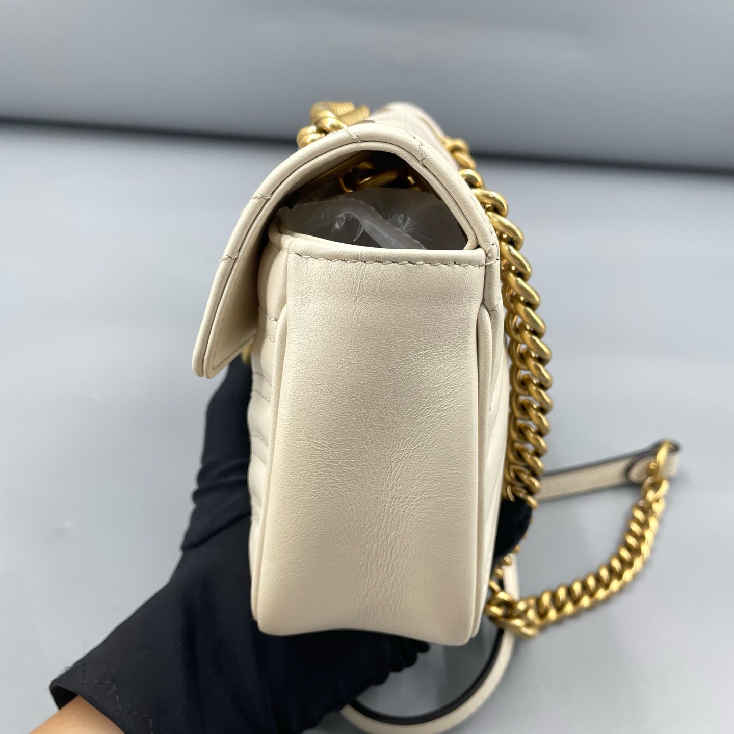 Gucci - Marmont Matelassé Mini - Leather - White with Gold-Tone Hardware - (mini)