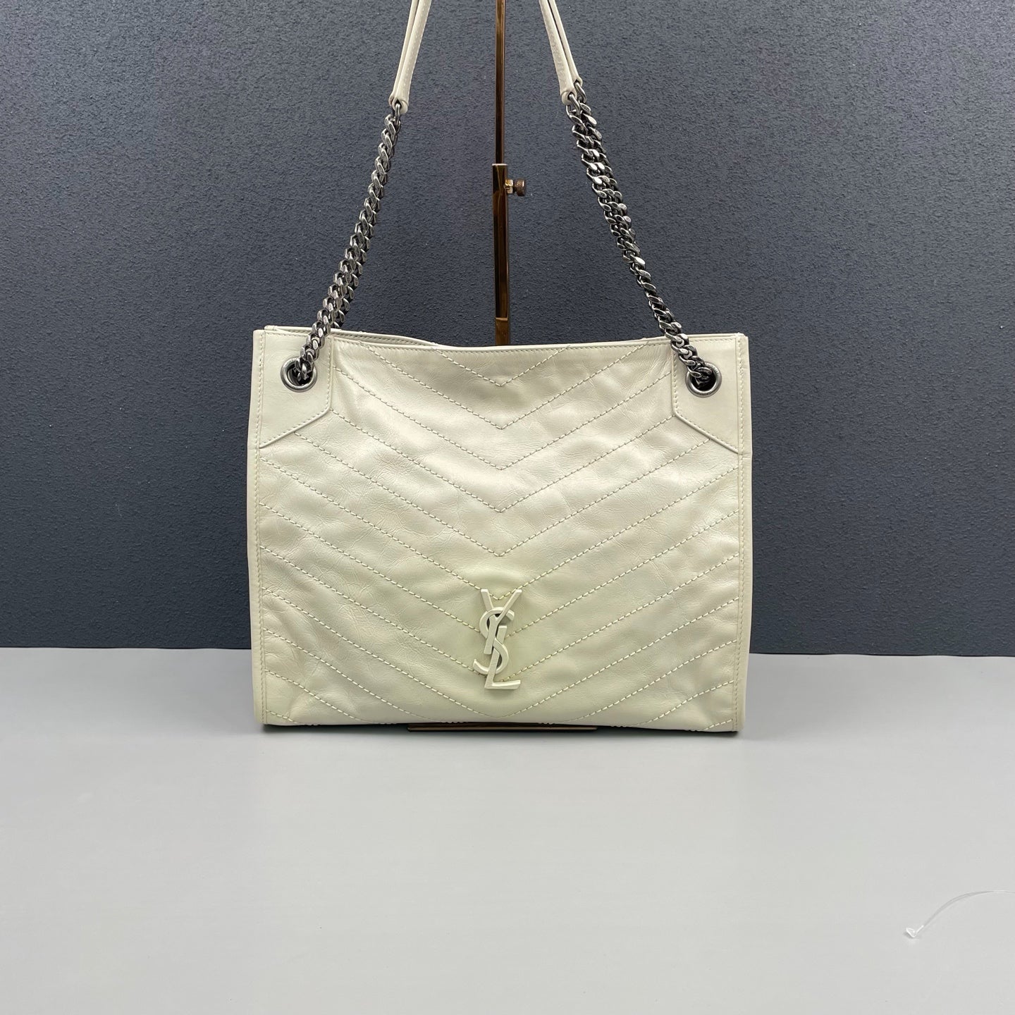 Saint Laurent - Niki Shopping Bag - Crinkled calfskin leather - Beige - (Medium)