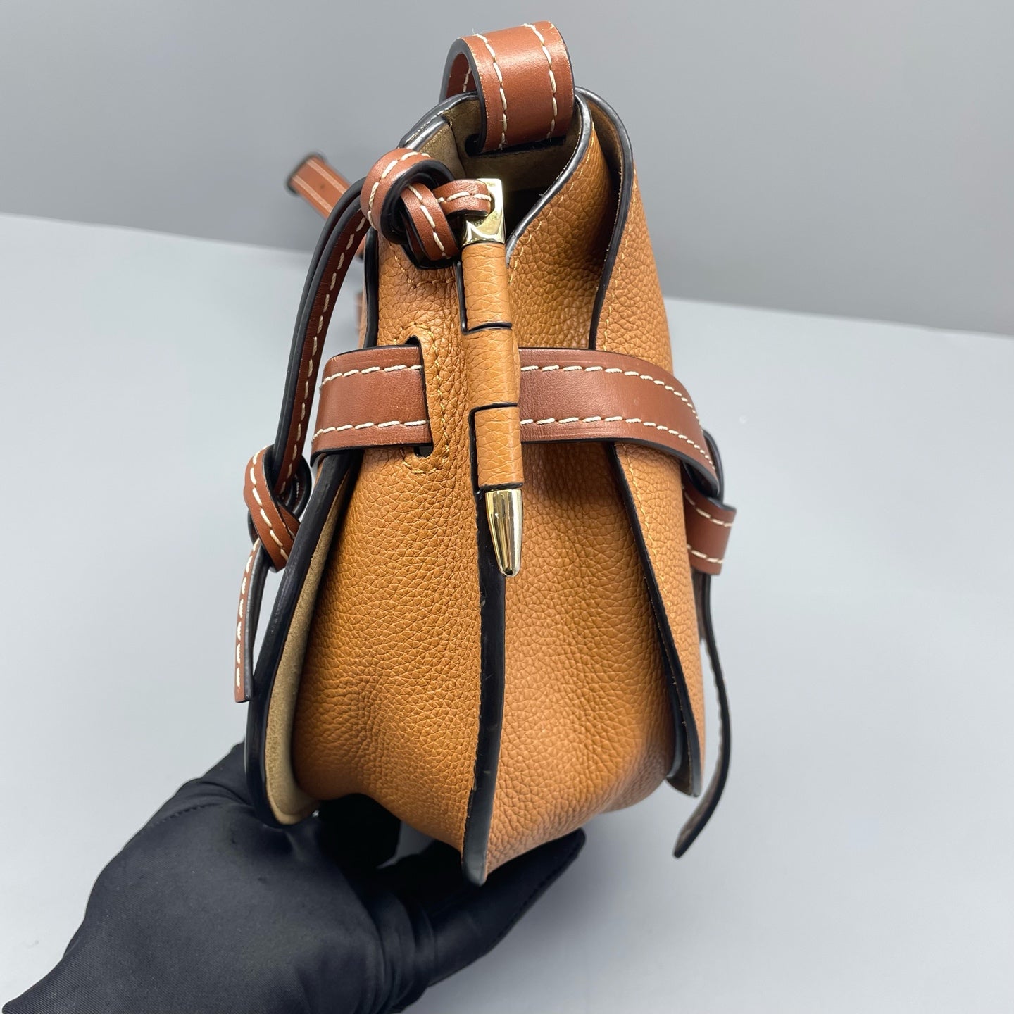 Loewe - Gate Small Saddle Bag - Grained calfskin leather - Caramel with contrasting brown accents - (Small)