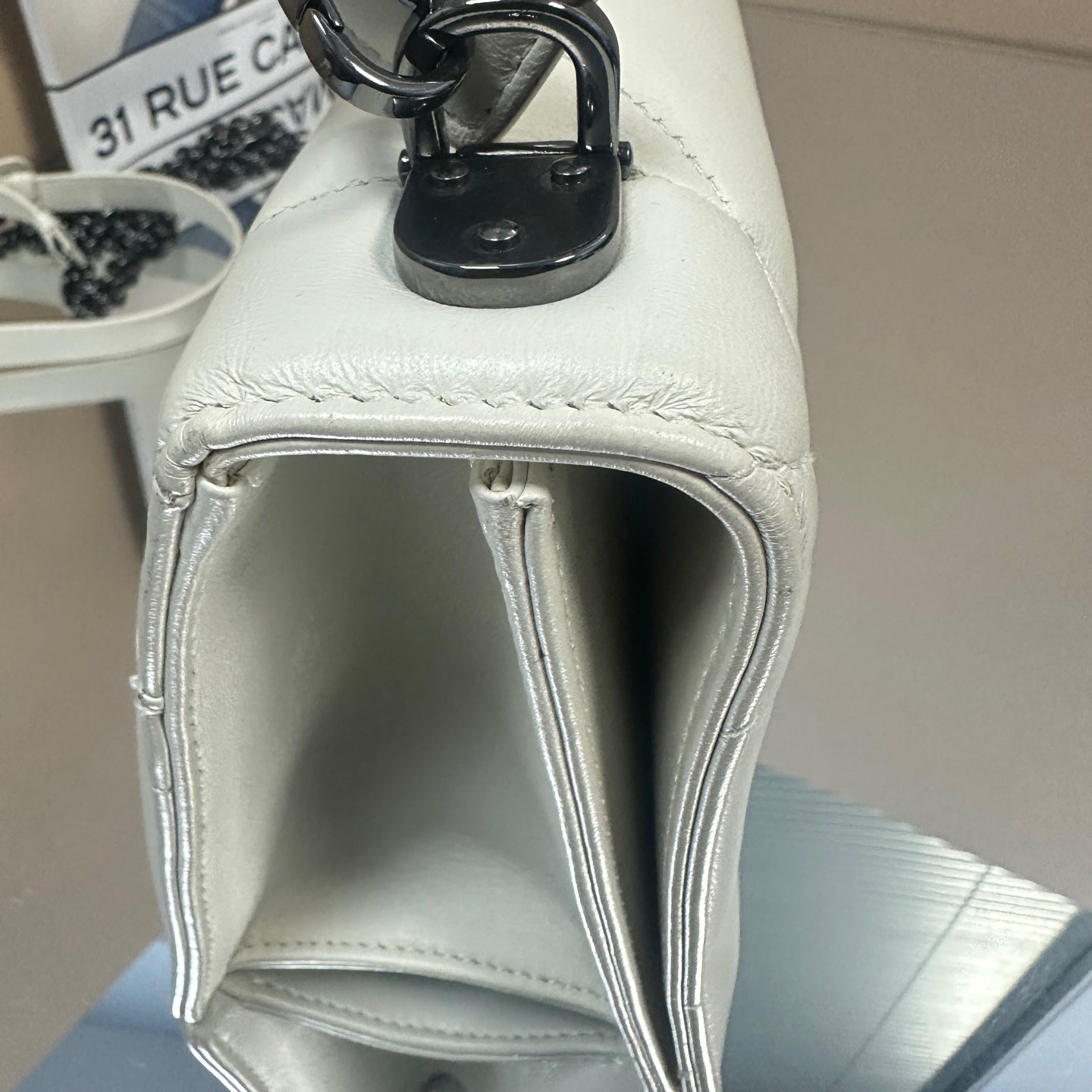 Dior - Montaigne 30 - Leather - White with Black Hardware - (medium)