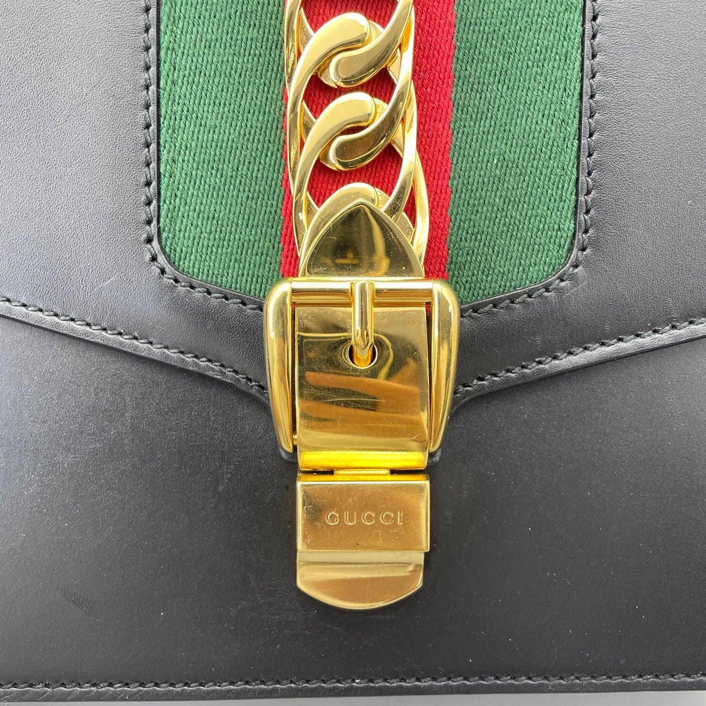 Gucci - Sylvie - Leather - Black - (medium)