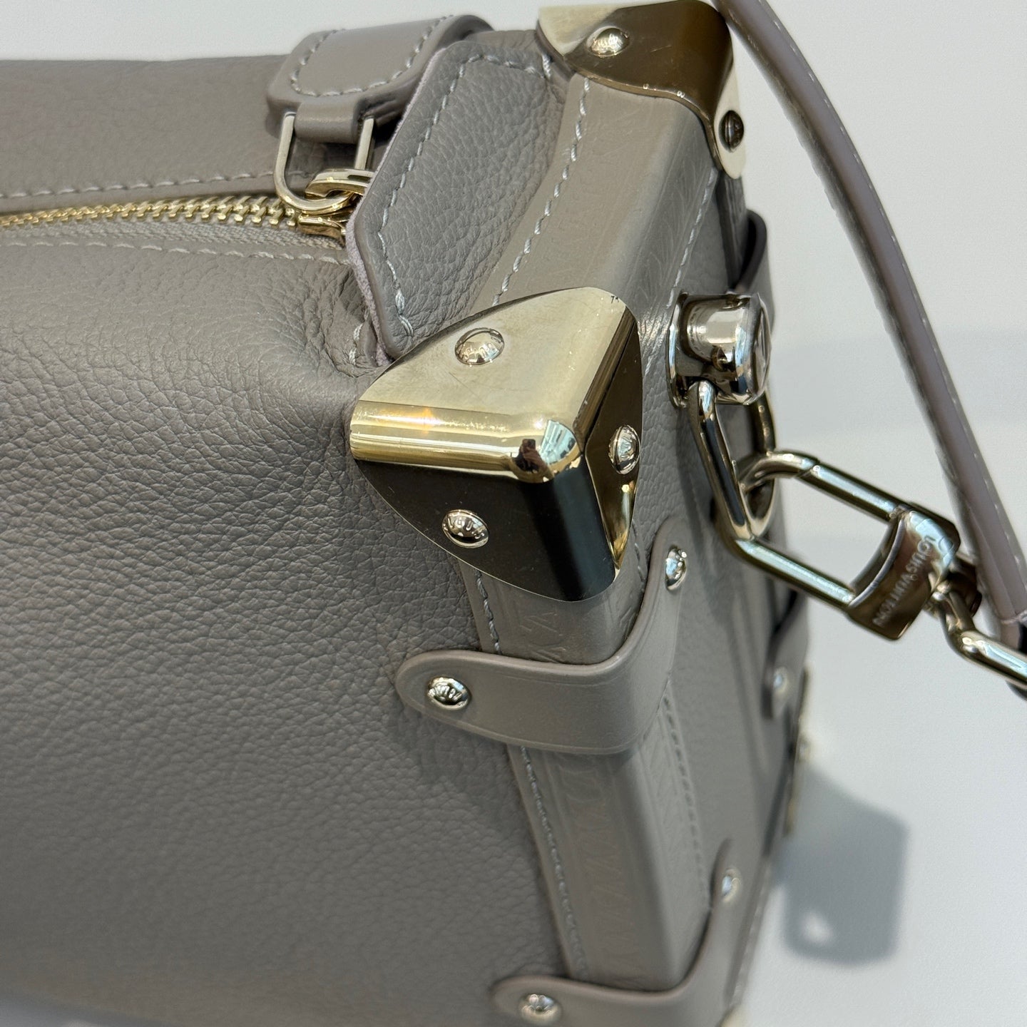 Louis Vuitton - Side Trunk - Grained leather - Grey - (mini)