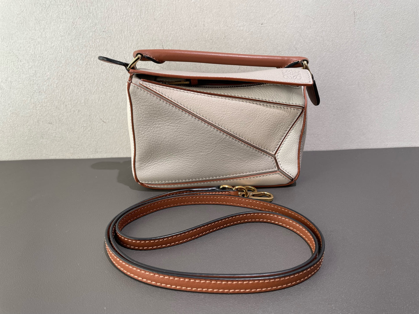 Loewe - Puzzle mini - Calfskin leather - Multicolour (Caramel, Khaki Brown, and White) - (mini)