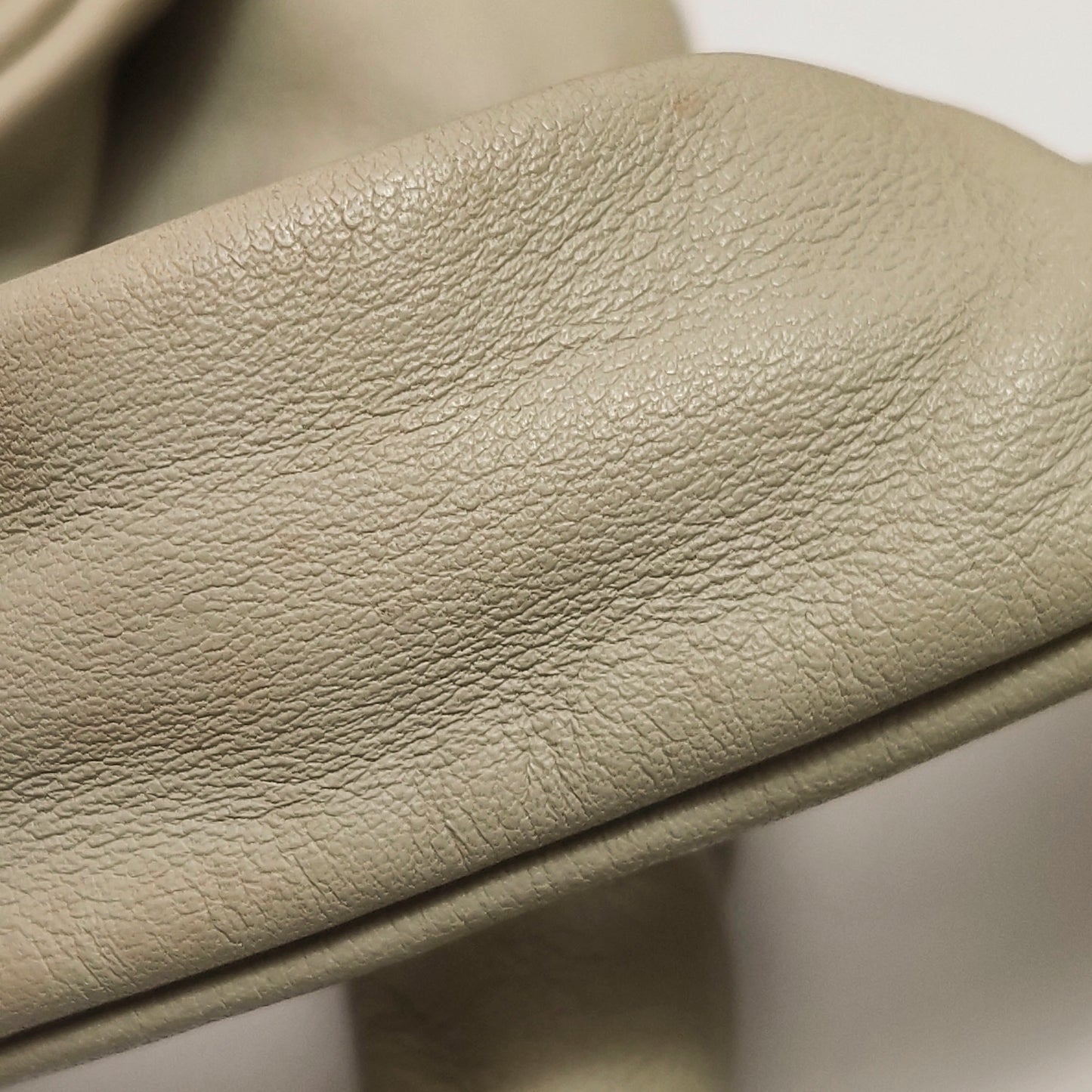 Gucci - Sukey Guccissima Hobo Bag - Guccissima embossed calfskin leather - Milkshake White - (Medium)