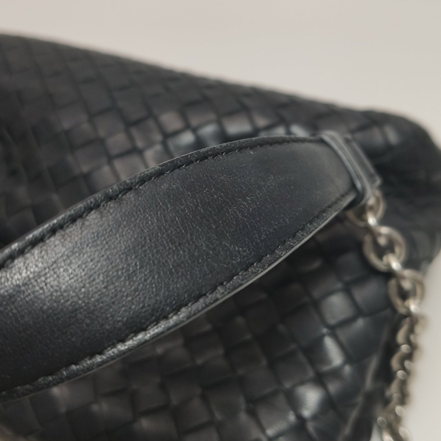Bottega Veneta - Intrecciato Chain Flap Bag - Leather - Black - (Medium)
