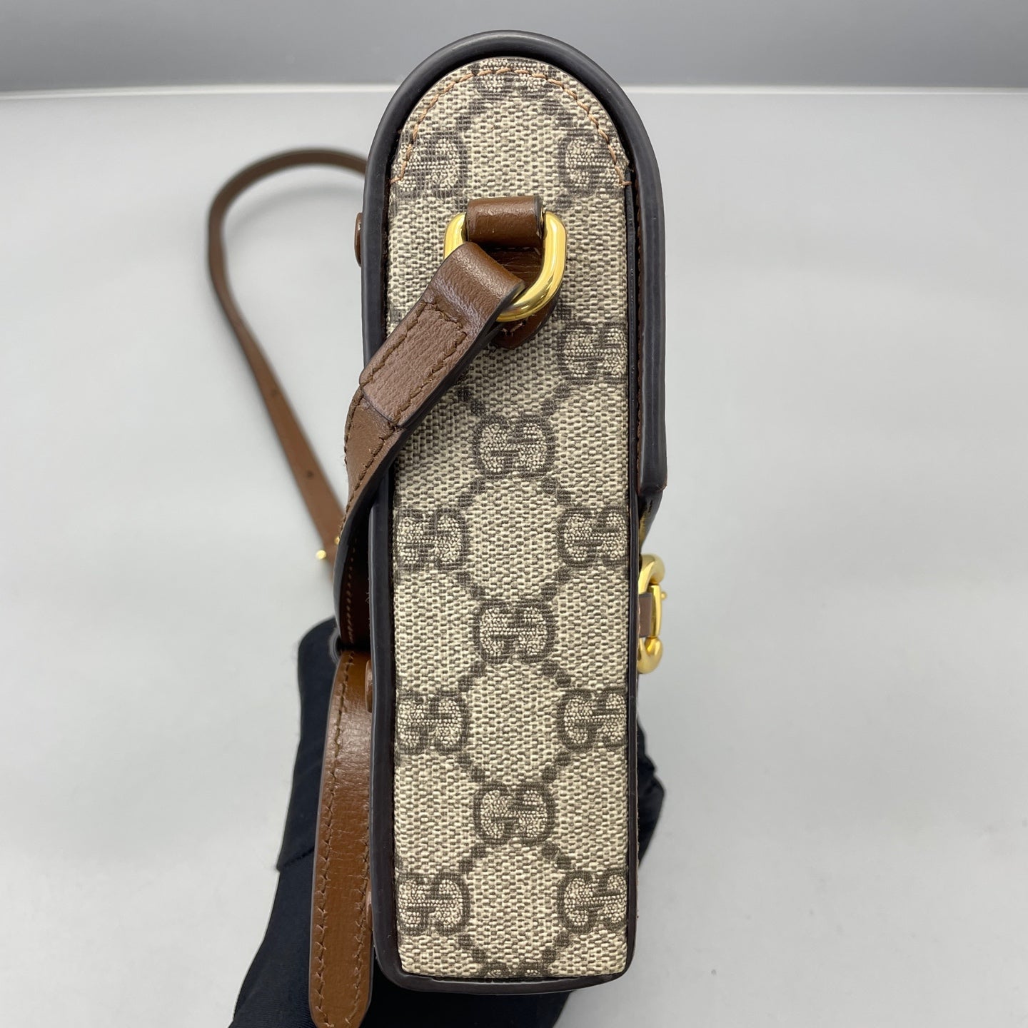 Gucci - Horsebit 1955 Vertical Phone Bag - GG Supreme coated canvas with brown leather trim - Brown - (mini)