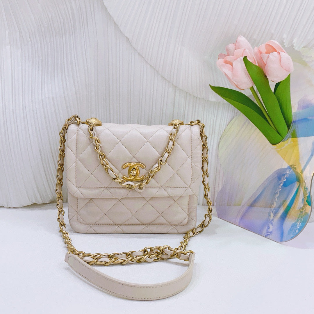 Chanel - Small Quilted Flap Bag with Medallion Chain Details - Lambskin leather - Beige - (Small)