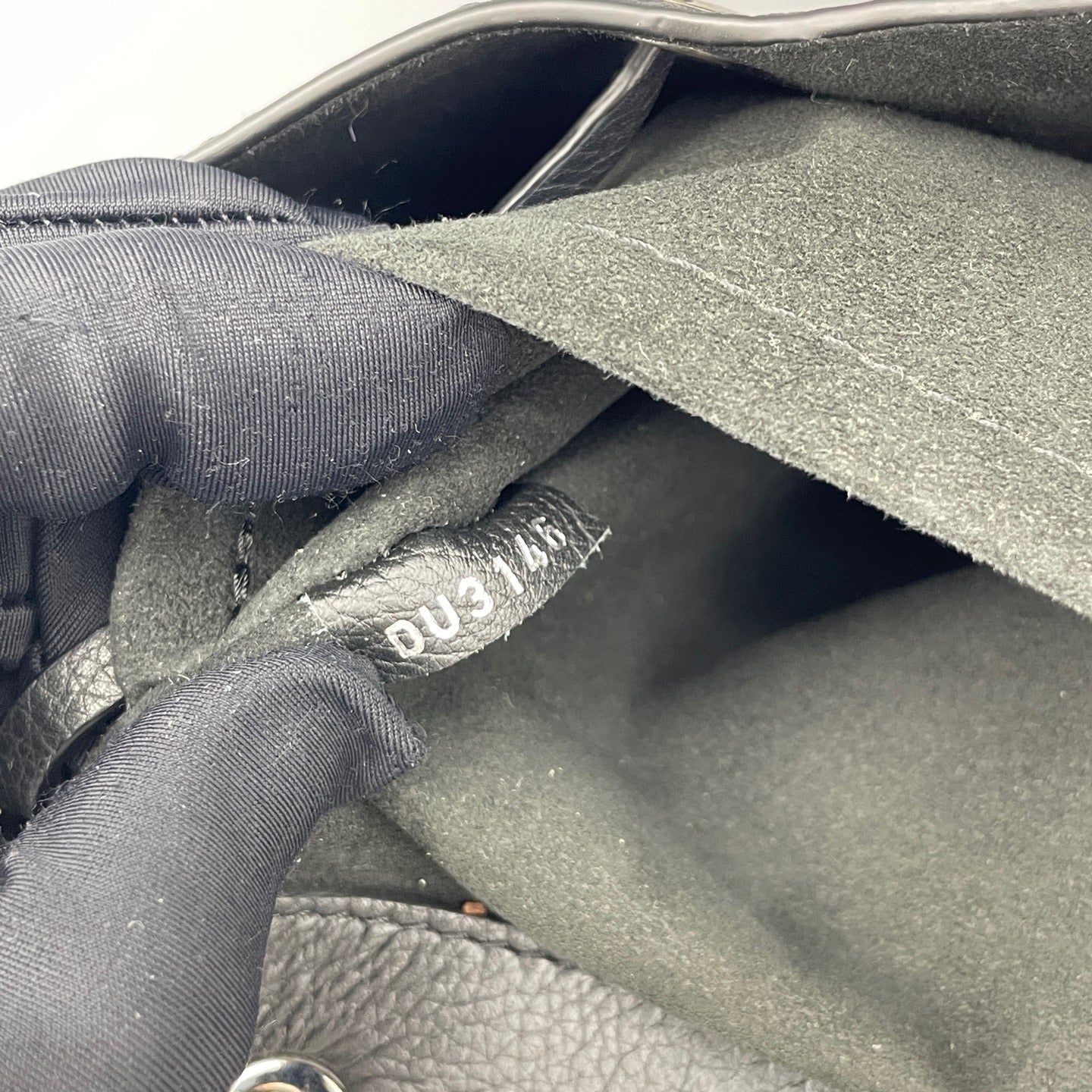 Louis Vuitton - Lockme Backpack - Leather - Black - (Medium)