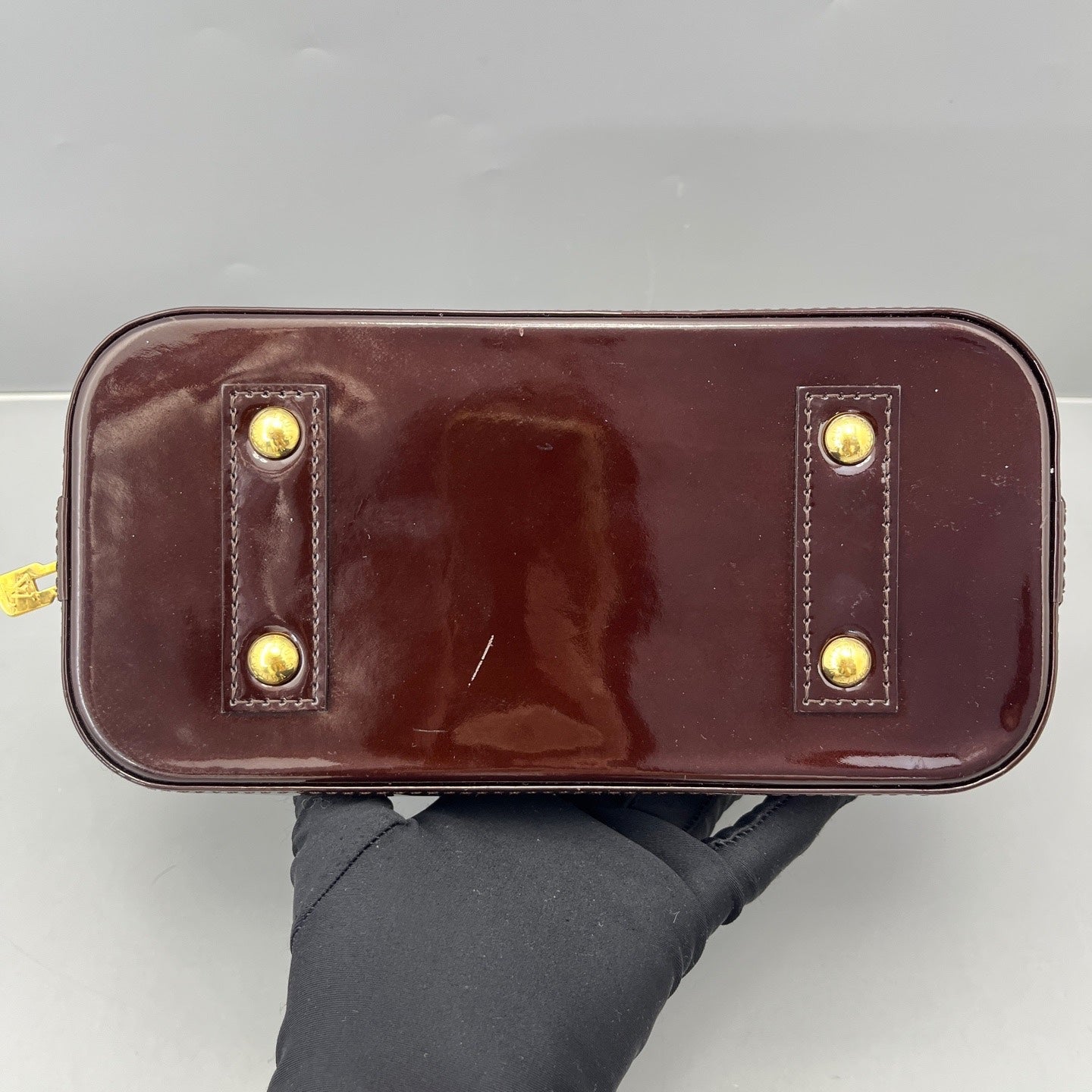 Louis Vuitton - Alma BB - Vernis patent leather with embossed monogram - Black Cherry - (Mini)