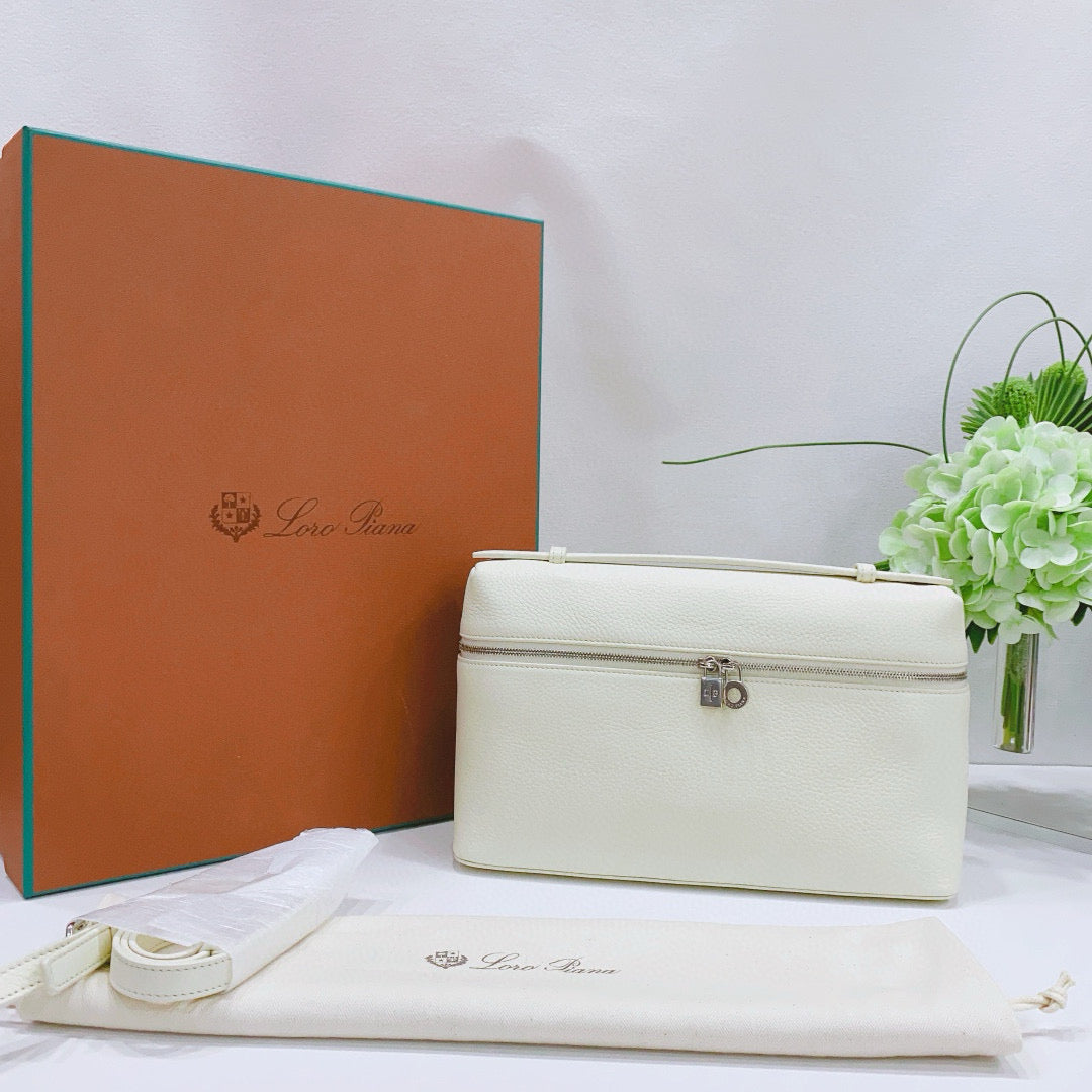 Loro Piana - Extra Pocket L27 - Grained leather - Milkshake White - (small)