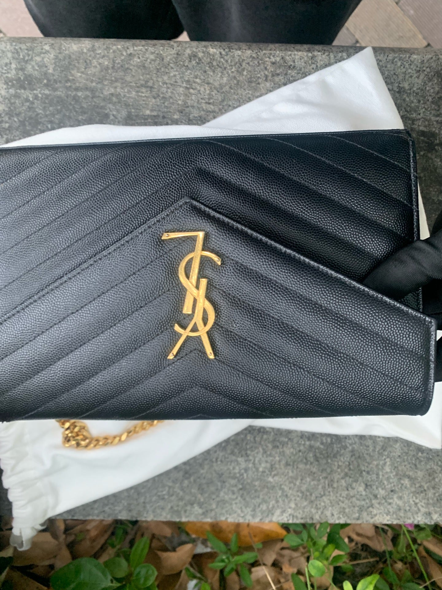 Saint Laurent - Kate Envelope Chain Wallet - Grained leather - Black with Gold-Tone Hardware - (Small)