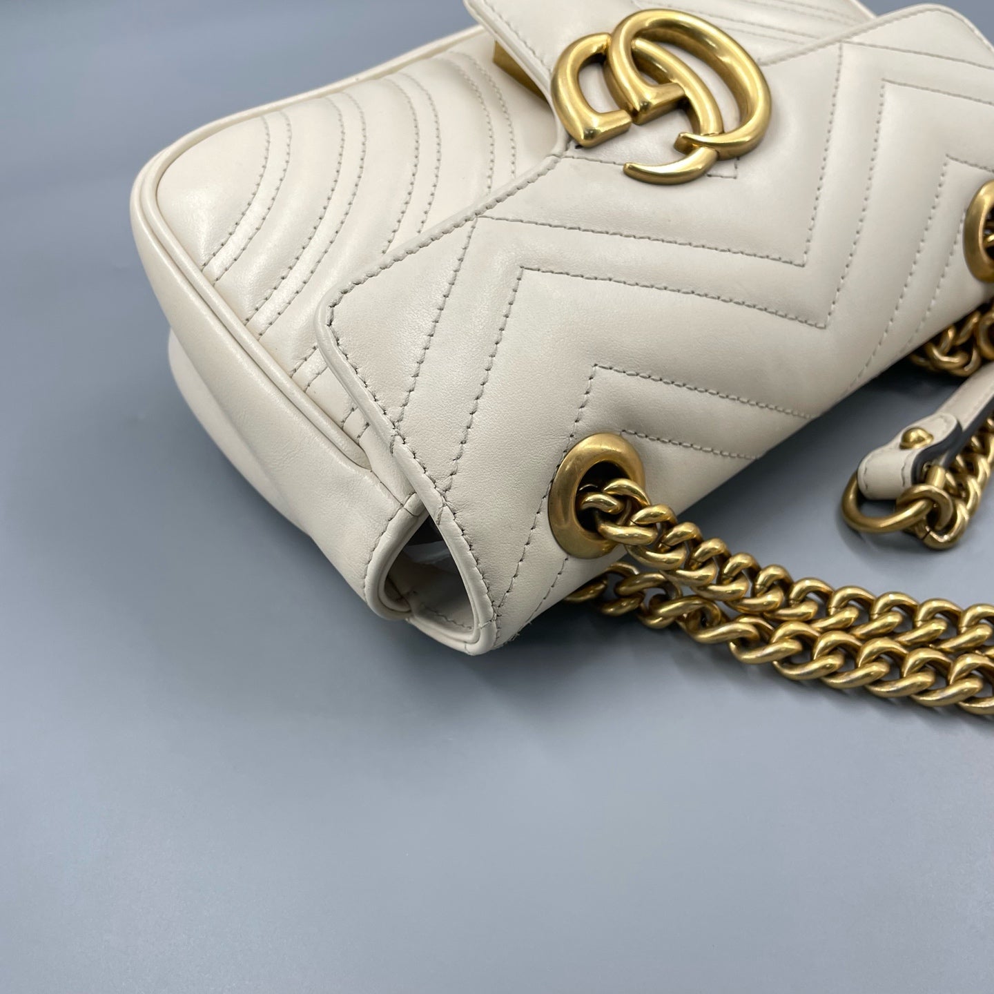 Gucci - Marmont Matelassé Mini - Leather - White with Gold-Tone Hardware - (mini)