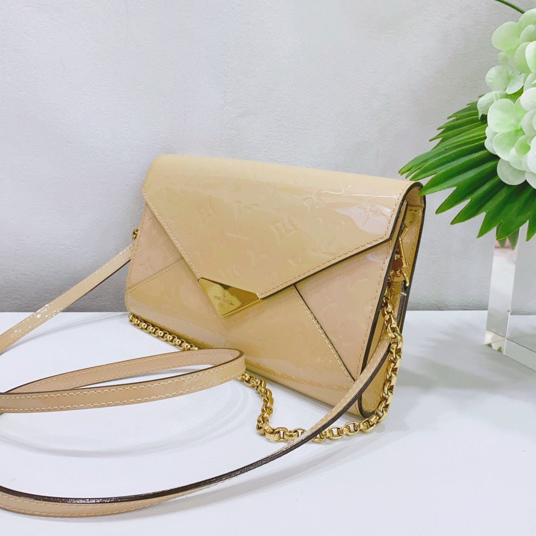 Louis Vuitton - Mira Wallet on Chain - Patent leather - Beige - (Small)